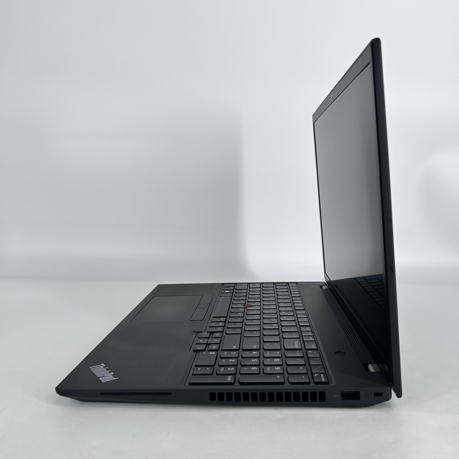 Lenovo ThinkPad P16s Gen 1 FHD+ TOUCH 2.1 GHz i7-1260P 16GB 512GB SSD T550 Good