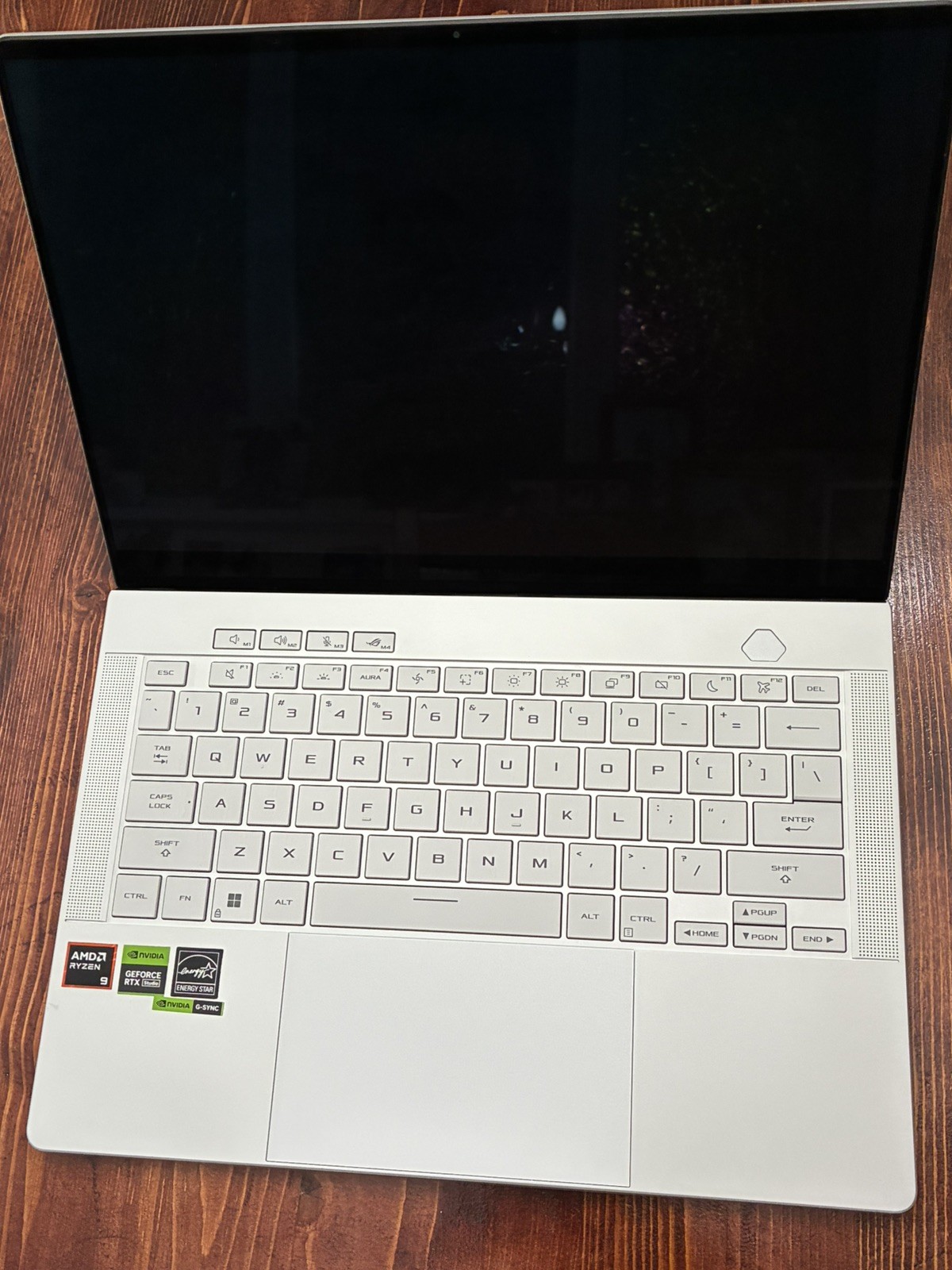 ASUS ROG Zephyrus G14 2024 RTX 4070 Ryzen 9 8945HS 32GB RAM 1TB OLED 3K 120Hz