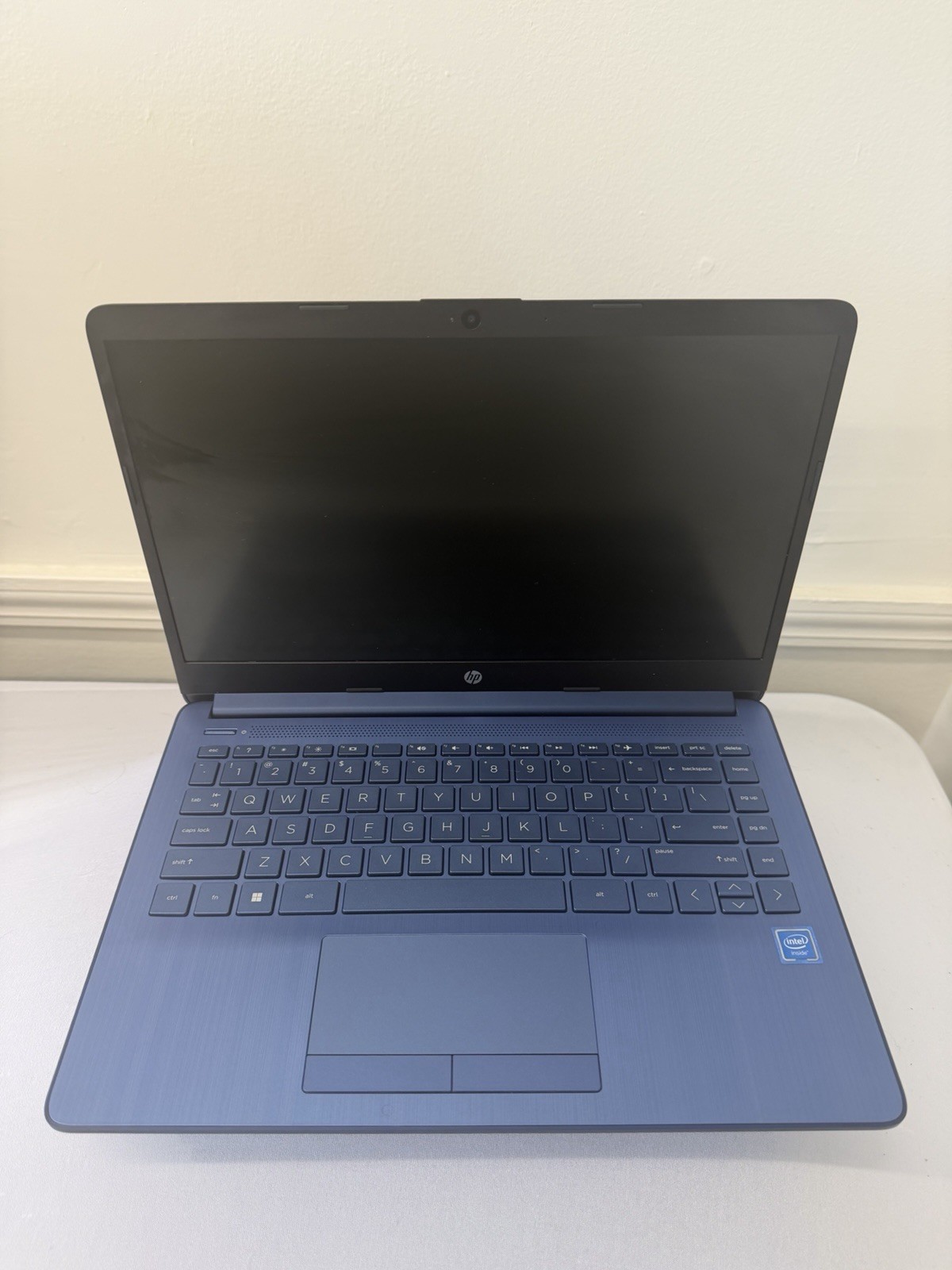 HP Laptop 14-cf2111wm – Good Screen – Intel Celeron N4120 – Read Des
