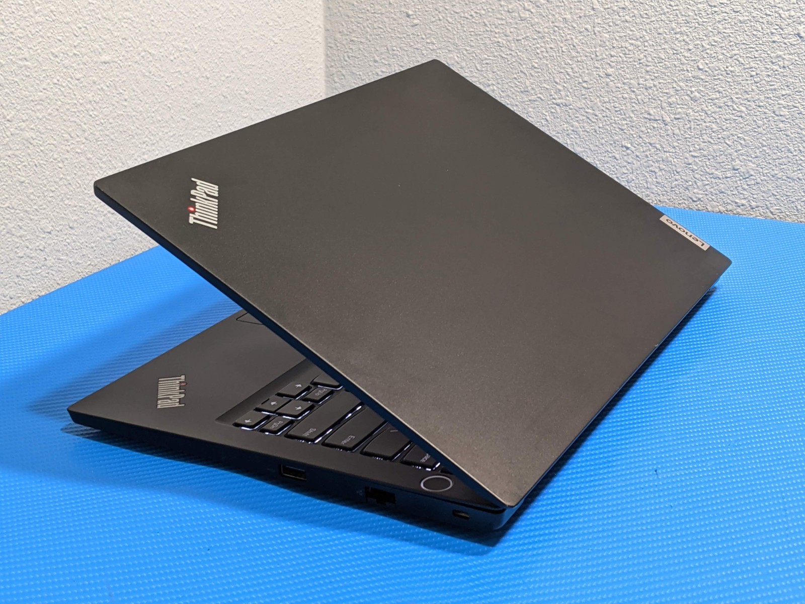 Lenovo ThinkPad E14 Gen 2 14″ FHD Intel i7-1165G7 2.8GHz 16GB 512GB SSD W11P +PA