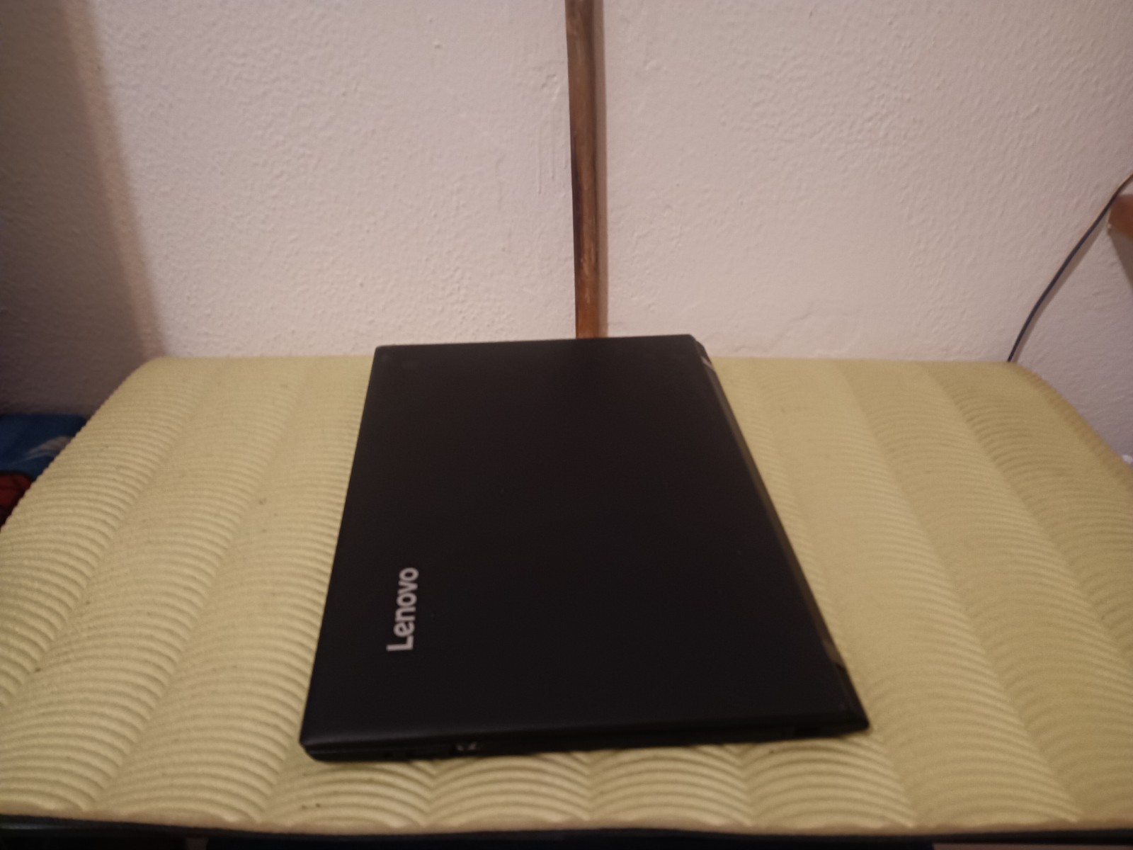 Lenovo V510 15.6″ Fullhd i3-2.00Ghz 8gb 256gb nvme amd r7 2gb Graphics