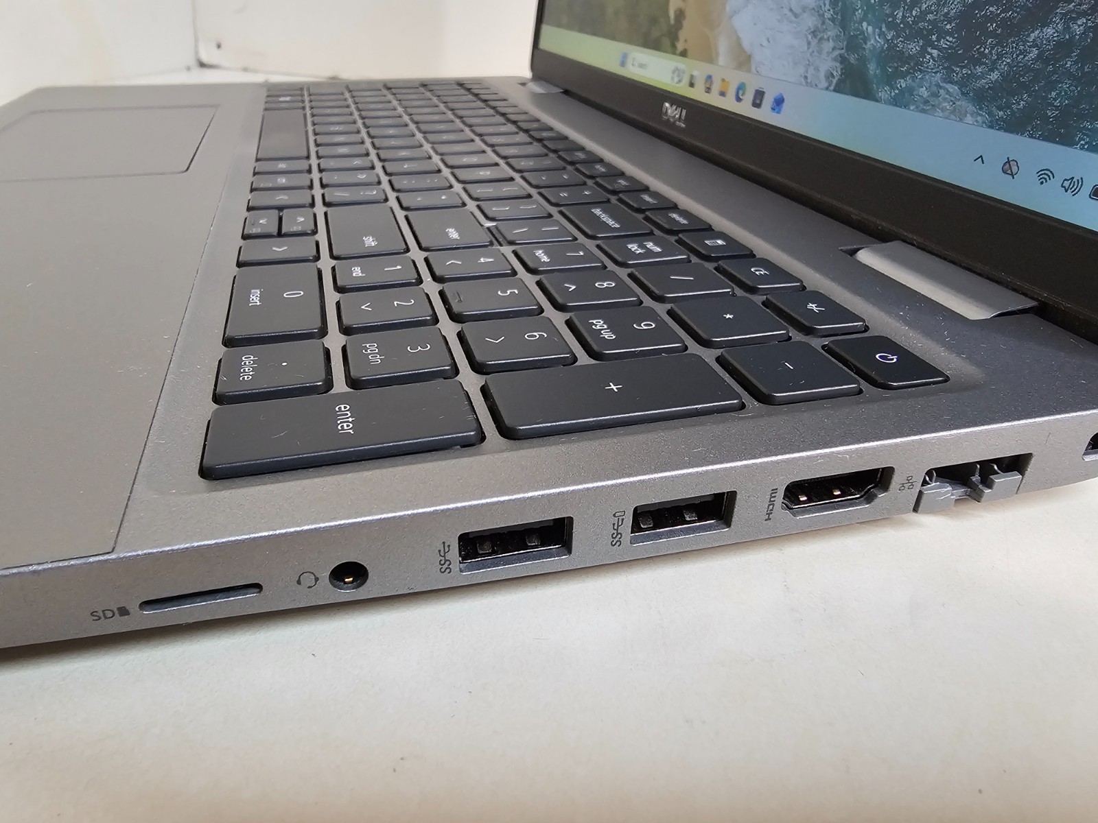 Dell Latitude 5520 Laptop – 2.6 GHz i5-1145G7 16GB 512GB 15.6″ Touchscreen SP31