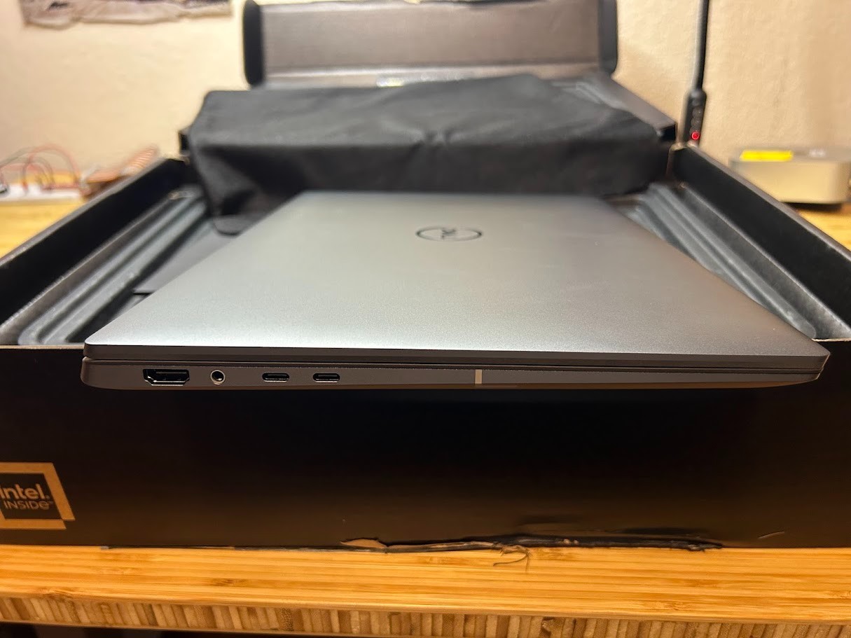 NEW Dell Precision Laptop 5690 – 2Tb HD – 32 Gb RAM – 16 GB NVIDIA RTX 5000 Ada