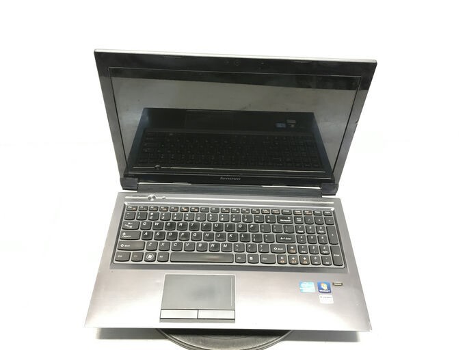 Lenovo V570 Intel i5-2430M 2.4GHz 6 GB NO HDD No Batt