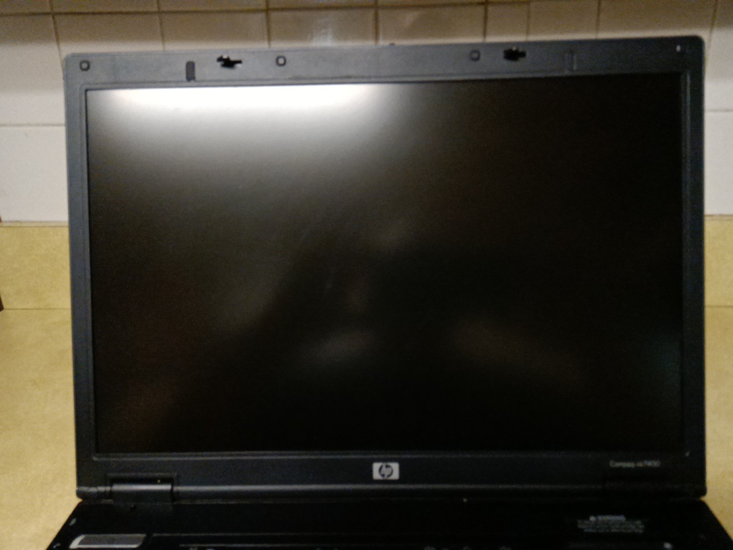 HP Compaq NX 7400 laptop DVD player. Don’t have charger. Being sold as is parts.