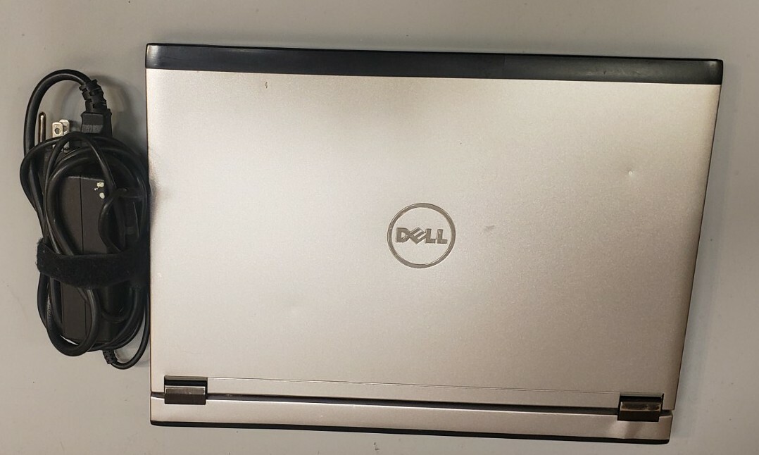 Dell Vostro V131 Core i3-2330M 2.2GHz 4GB RAM 250GB HDD WEBCAM BLUETOOTH BACKLIT