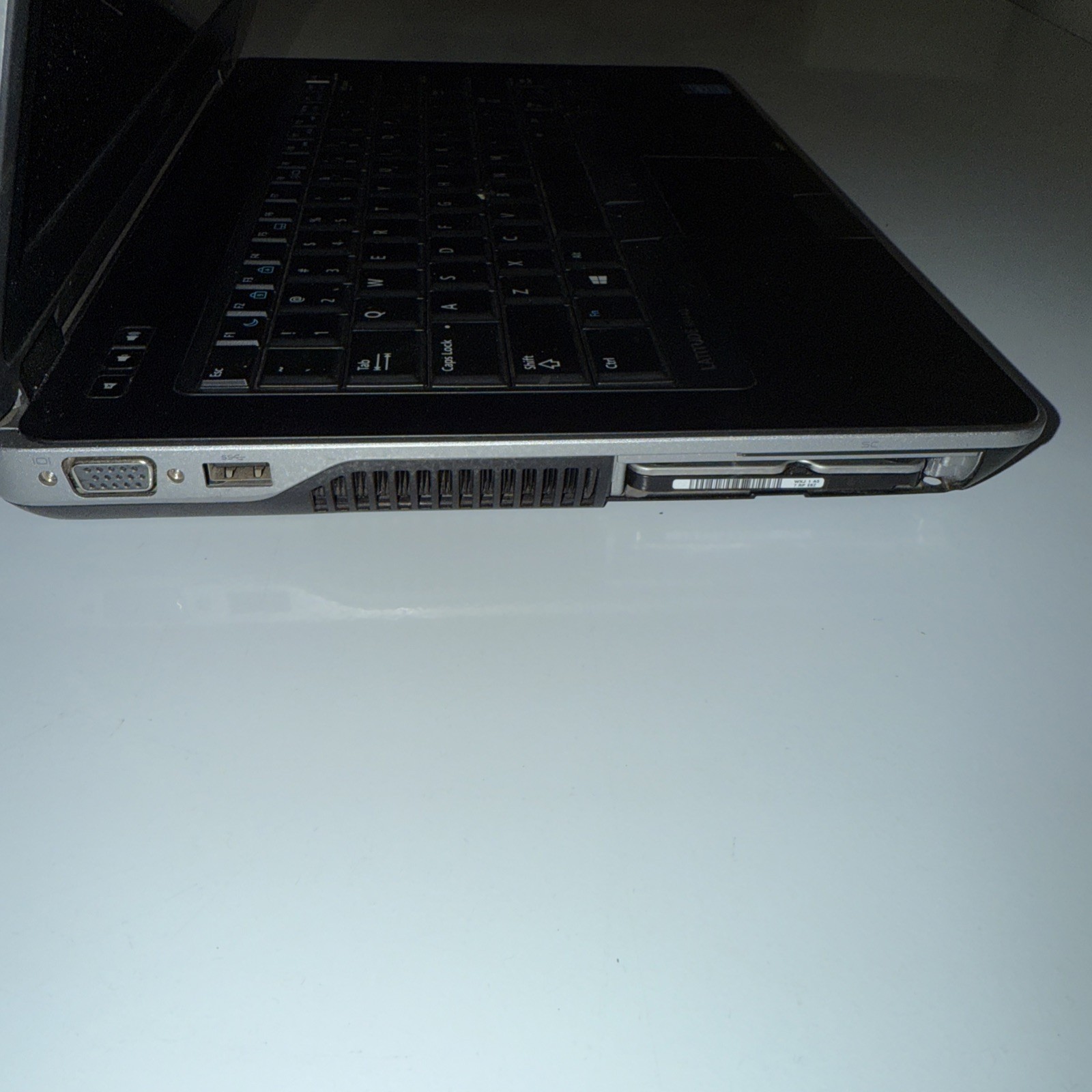 Dell Latitude E6440 i5-4310M 8GB 320GB HDD Wi-Fi Win10 Pro No Cover Bad Audio
