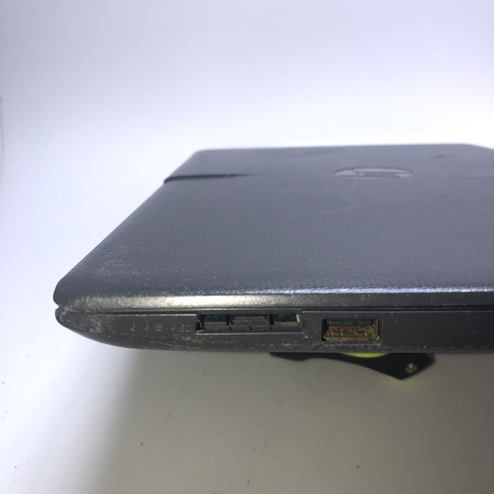HP 255 G7 AMD E2-9000E 1.50GHZ 4GB ( Not Sure of Model ) For Part Only ( See Pic