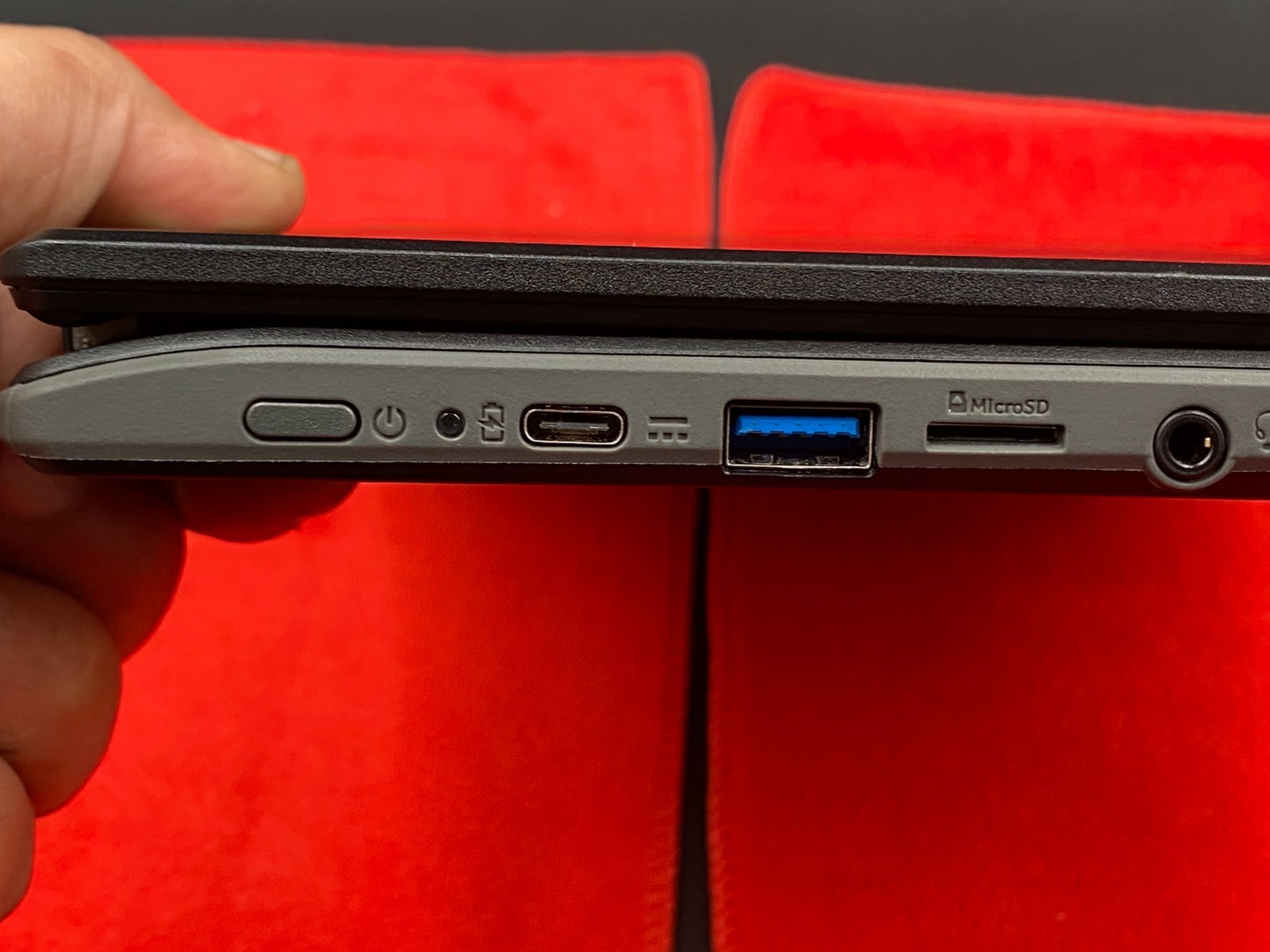 ACER CHROMEBOOK SPIN 311 R721T TOUCHSCREEN 11.6″ AMD A6 4GB RAM 32GBeMMC GRADE B
