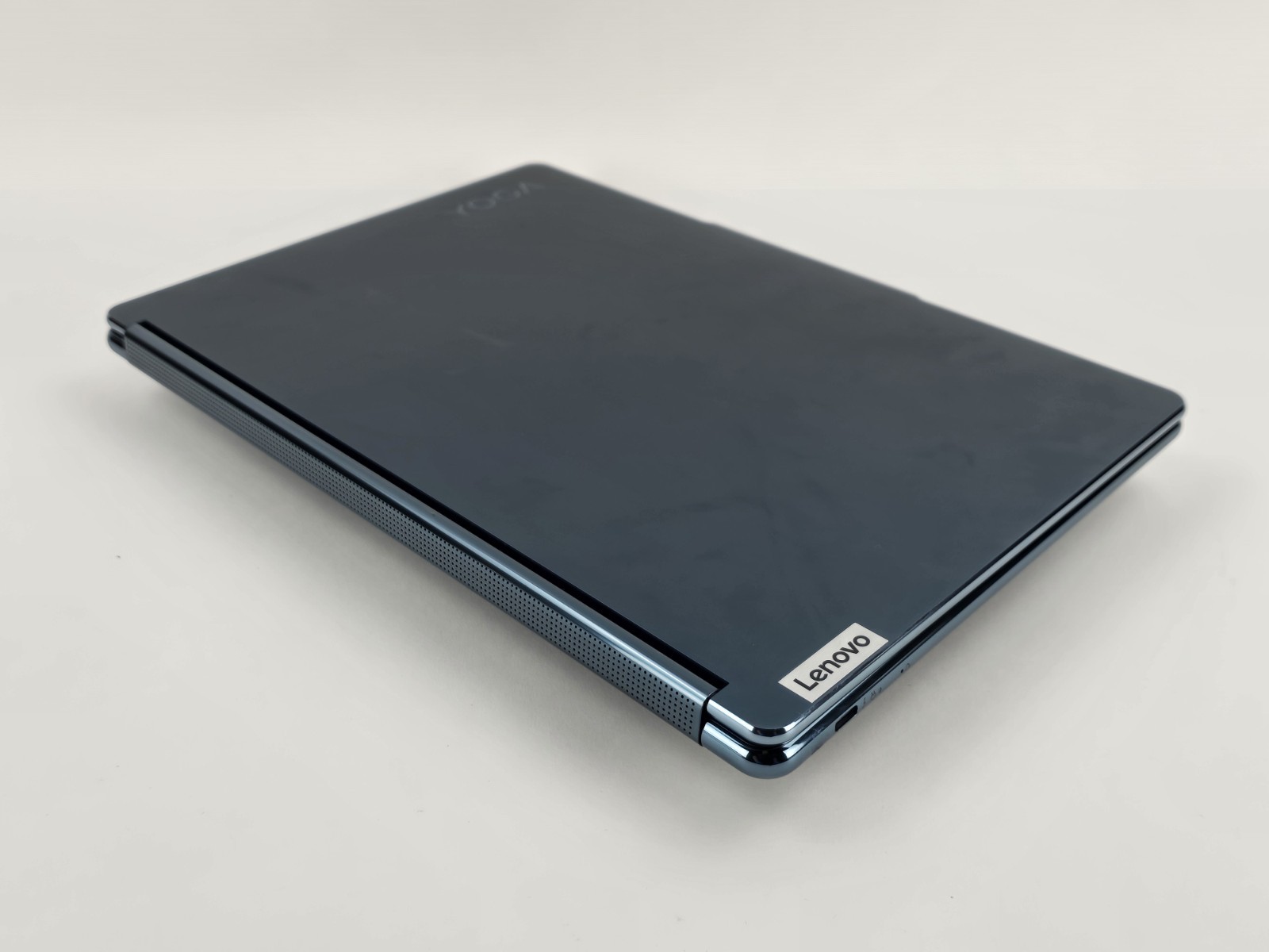 Lenovo Yoga Book 9i Dual 13.3″ 2.8K OLED Ultra 7 155U 16GB 1TB – Used – READ