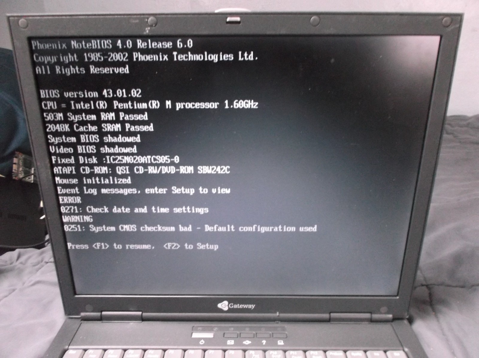 Vintage Gateway M405 Pentium M 1.6GHZ 20GB HD WINDOWS XP