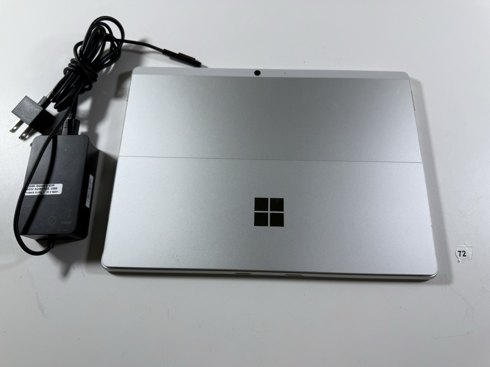 Microsoft Surface Pro 8 (1982) i5-1145G7 – 16GB RAM – 256GB 120Hz – Win 11 Pro