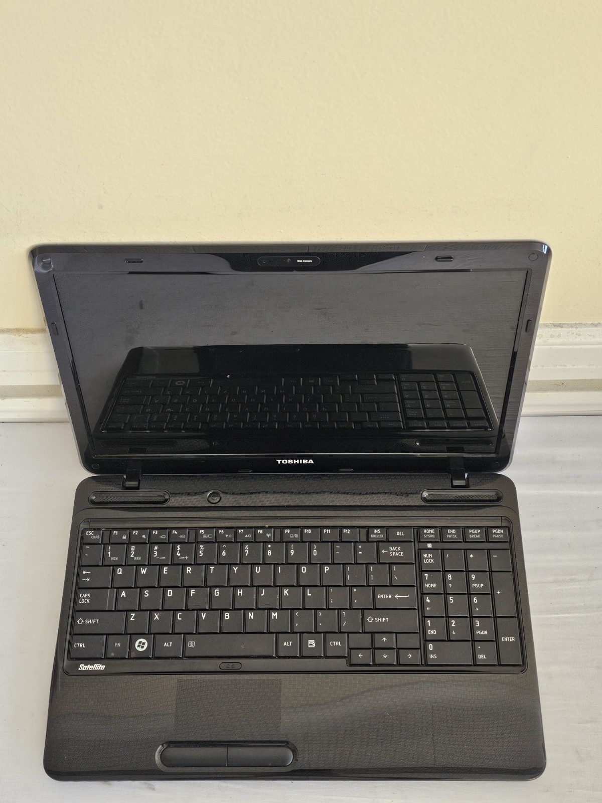 Toshiba Satellite L655D-S5050 Laptop – WON’T BOOT – BAD BATTERY – Parts/Repair