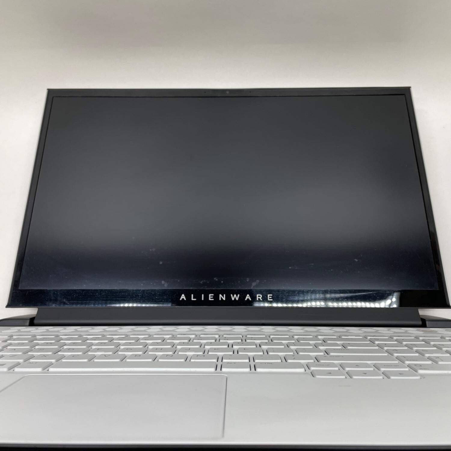 Alienware M17 R3 17.3″ i7-10750H 2.6GHz 8GB RAM 1TB HDD GeForce RTX 2070