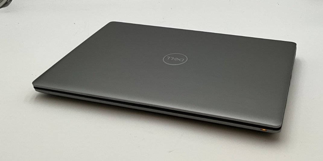 DELL Precision 7560 2.7g i7-10850H 32GB 512GB T2000 15.6″ Win11 *read* JNYRZ33