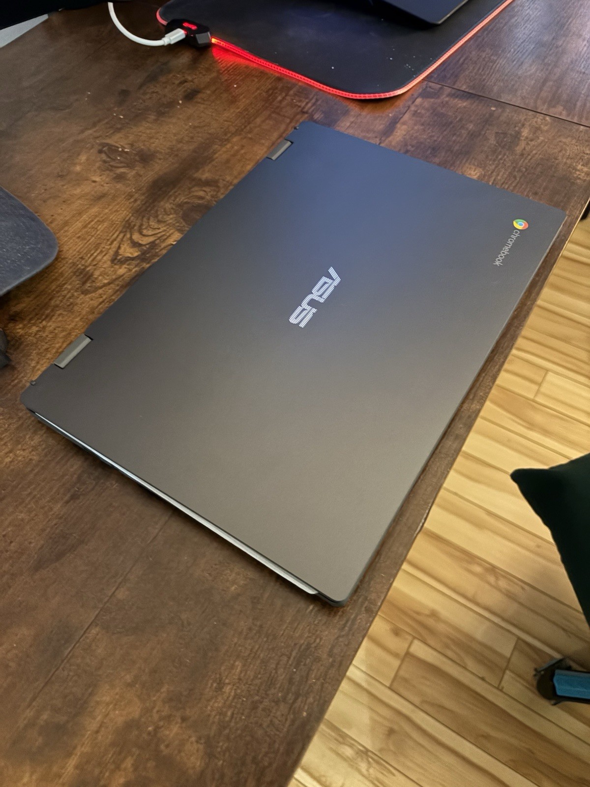 ASUS Flip 14″ Touchscreen Laptop, Like New Condition