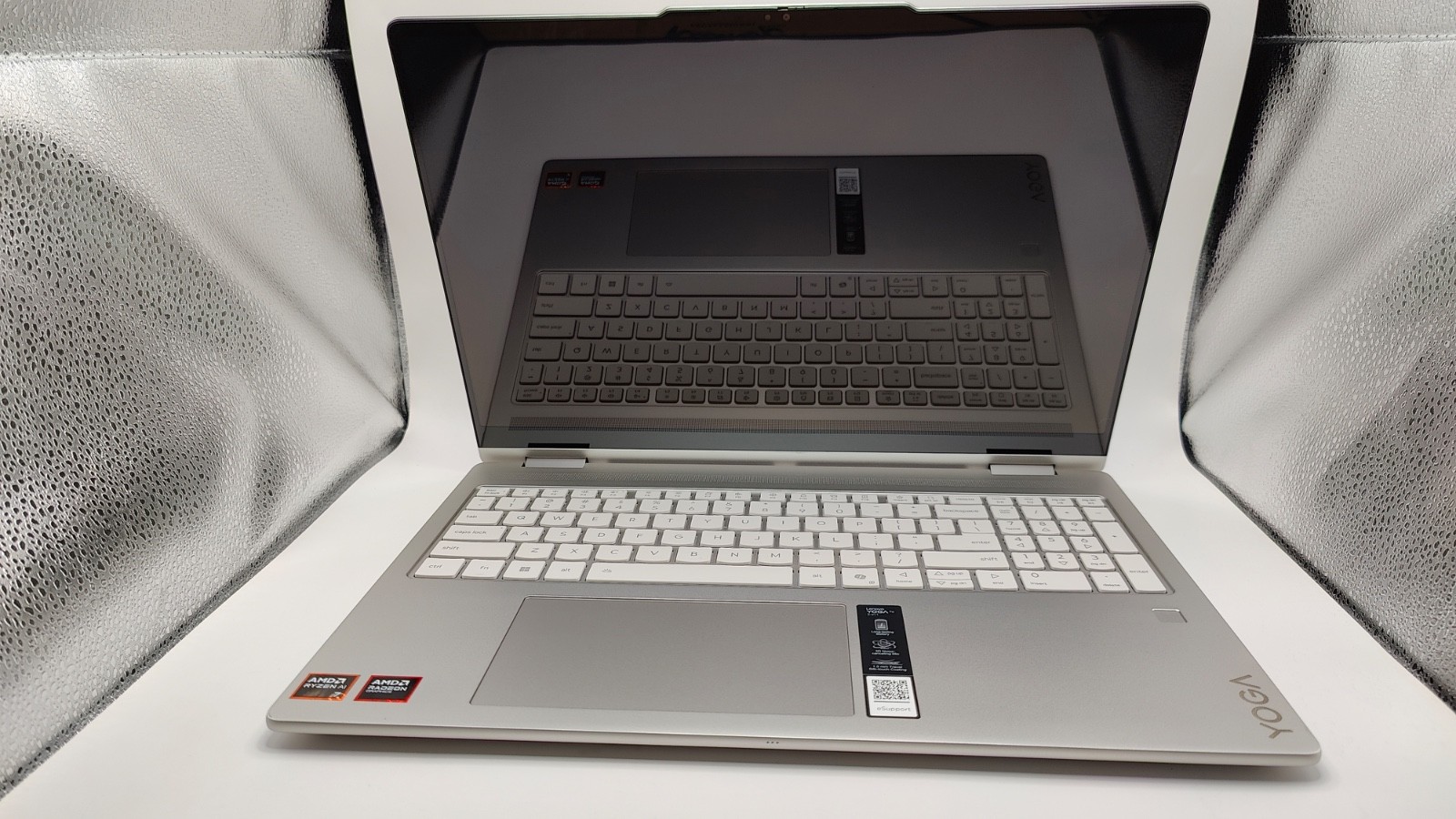Lenovo Yoga 7a 16″ OLED FHD 2in1 TouchScreen/Ryzen AI 7/24GB/512GB/FREE SHIPPING
