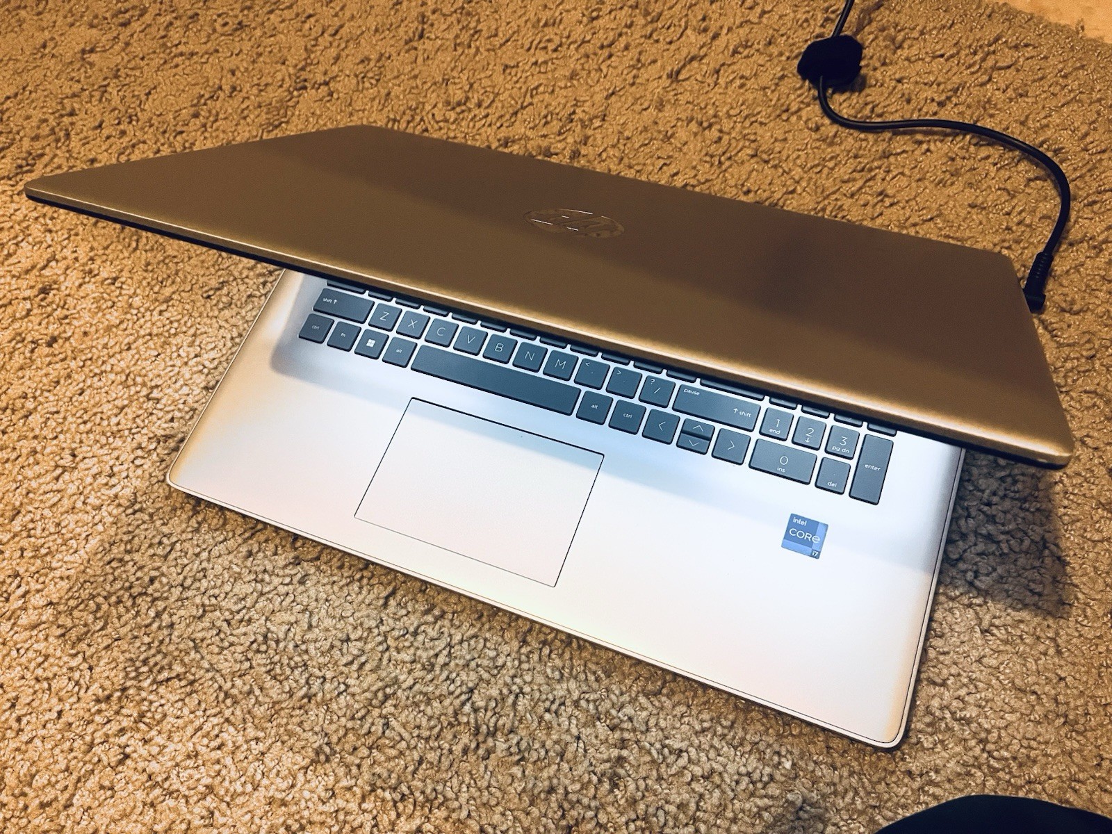 HP 17.3″ Laptop 17-cn3097nr Natural silver Windows 11 Home Intel® Core™ i7-1355U