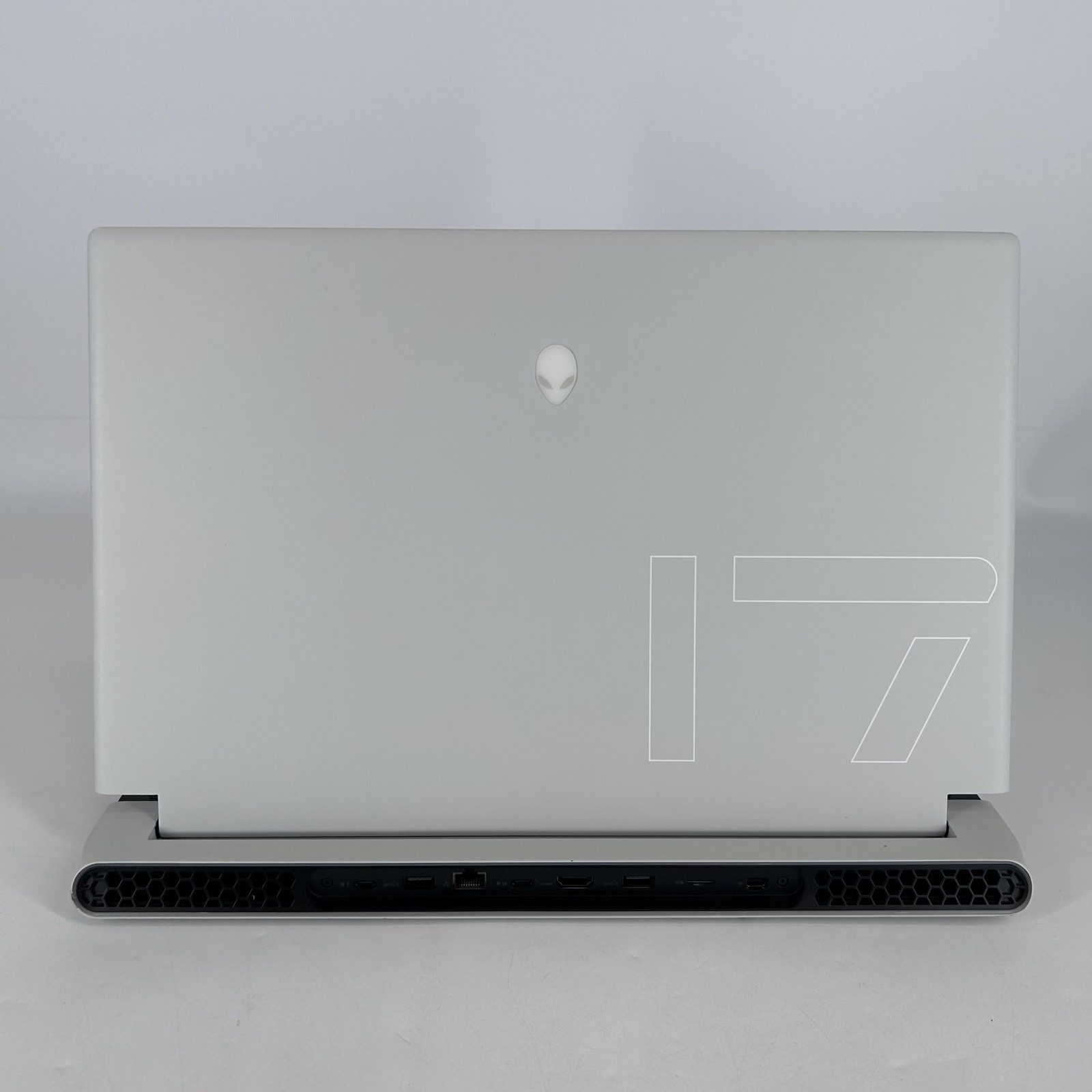 Dell Alienware X17 R1 360Hz FHD i7-11800H 2.30GHz 32GB 1TB RTX 3070 BENT FRAME
