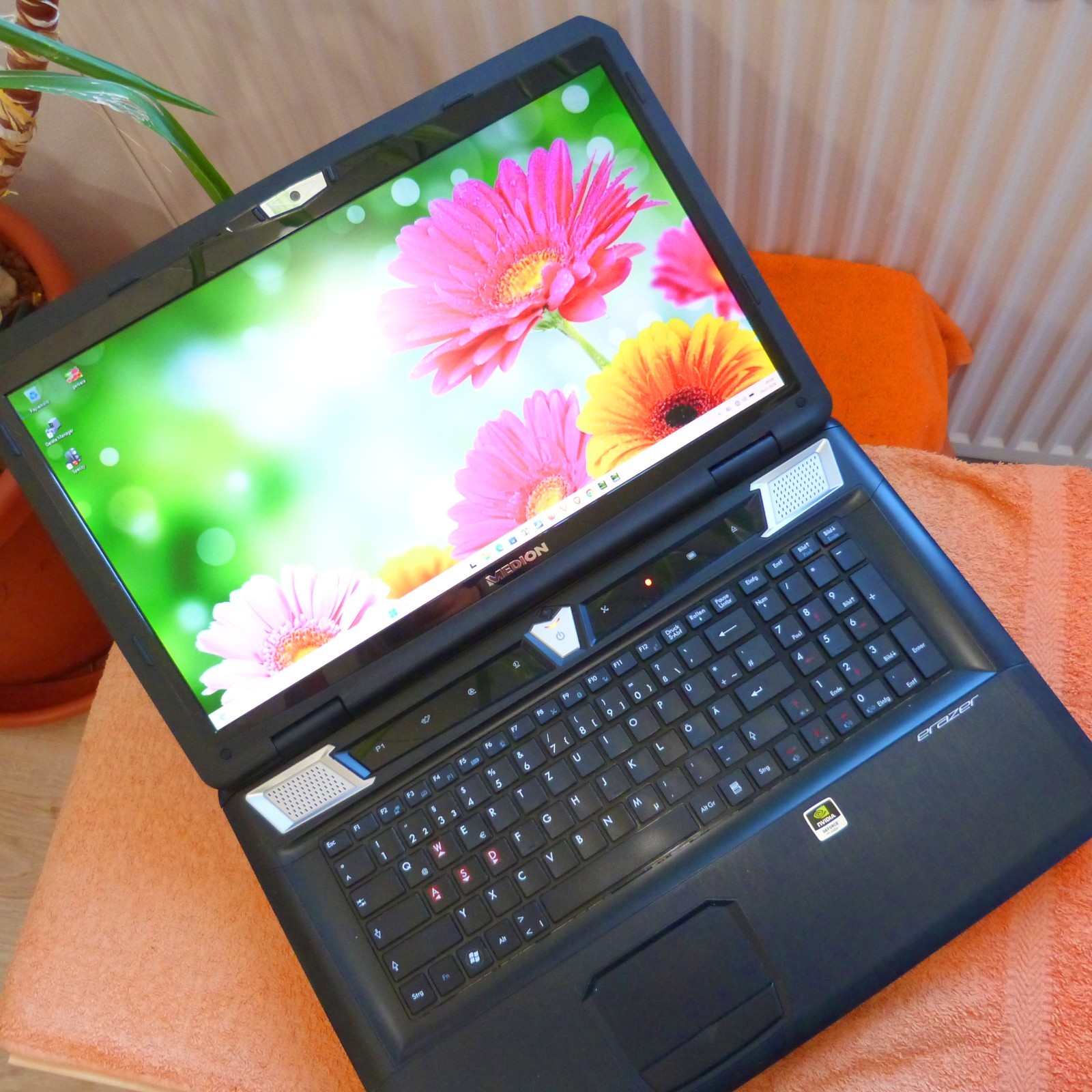 Medion ERAZER X7820 17″ FULLHD l GeForce GTX i7 Windows 11 2x SSD HDD 1500GB