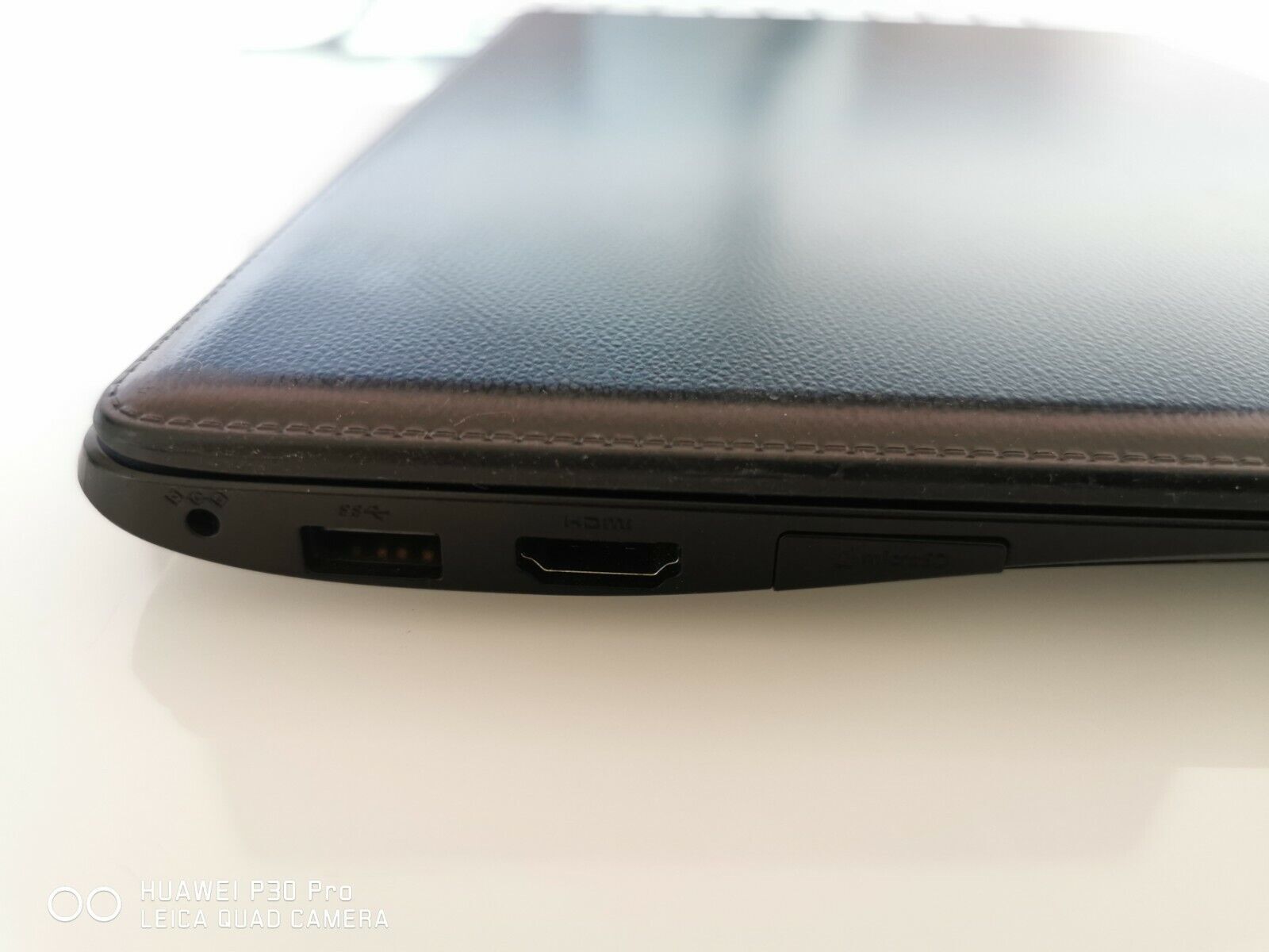 Samsung Chromebook .9GHz Quad A15 / 1.3GHz Quad A7 4GB WebCam HDMI