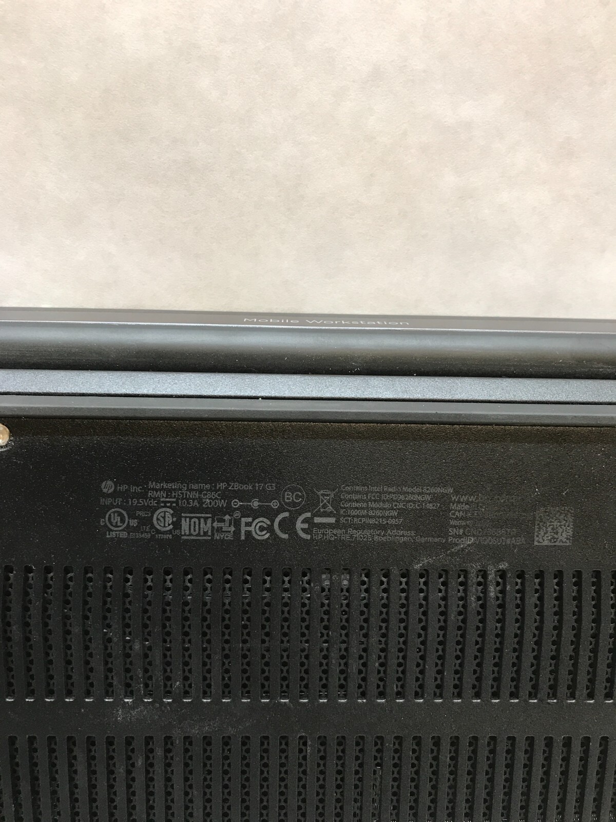 HP ZBook 17 G3 17″ Laptop Intel Core i7 4GB RAM NO HDD/OS For Parts AS IS – -DW