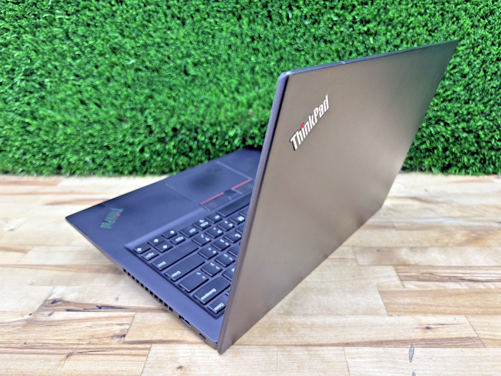 Lenovo ThinkPad T490s Intel i7-8th Gen 1.90GHz 16GB RAM 256GB SSD Windows 11 P*