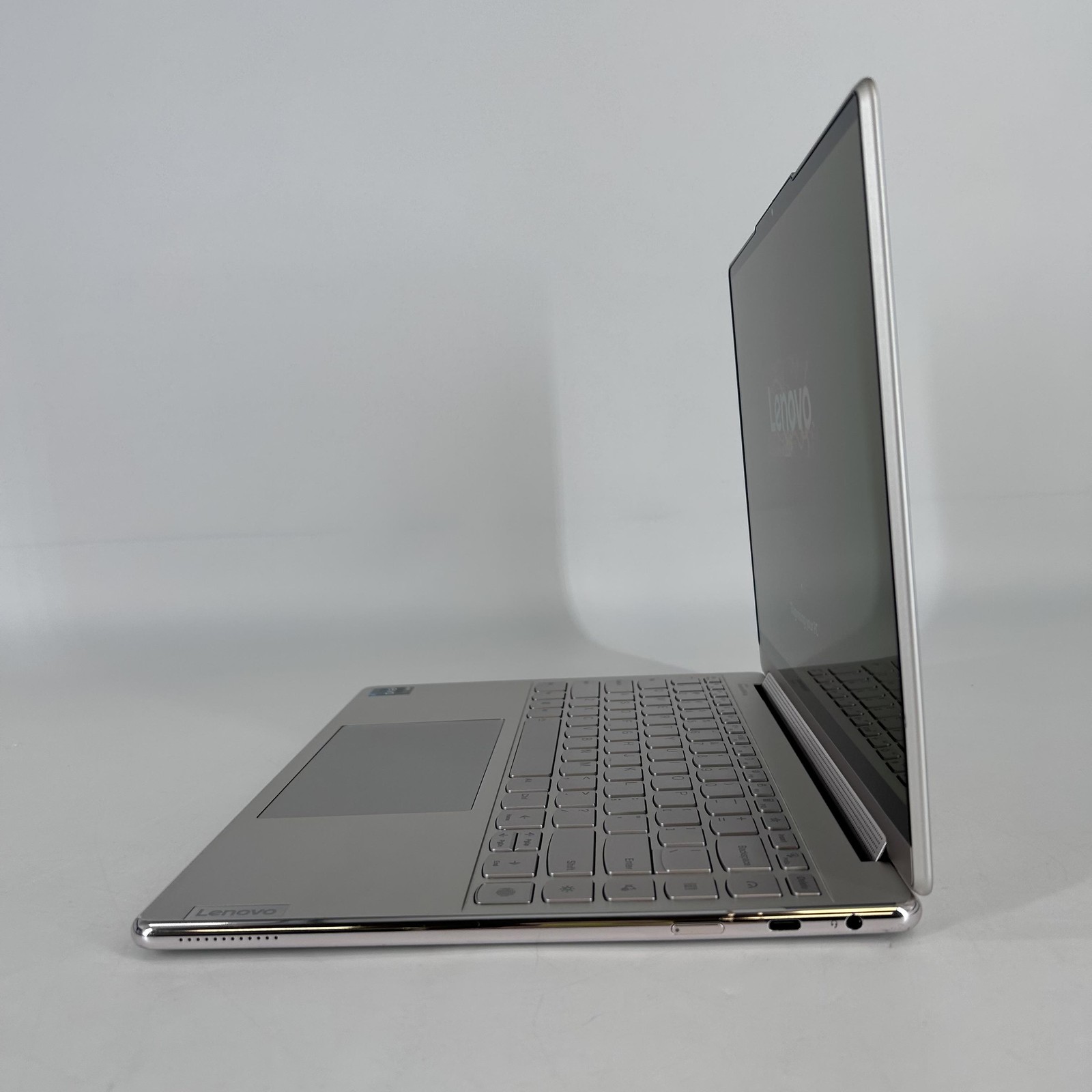 Lenovo Yoga 9i 14 QHD+ TOUCH 2.1 GHz i7-1260P 16GB 512GB SSD Very Good