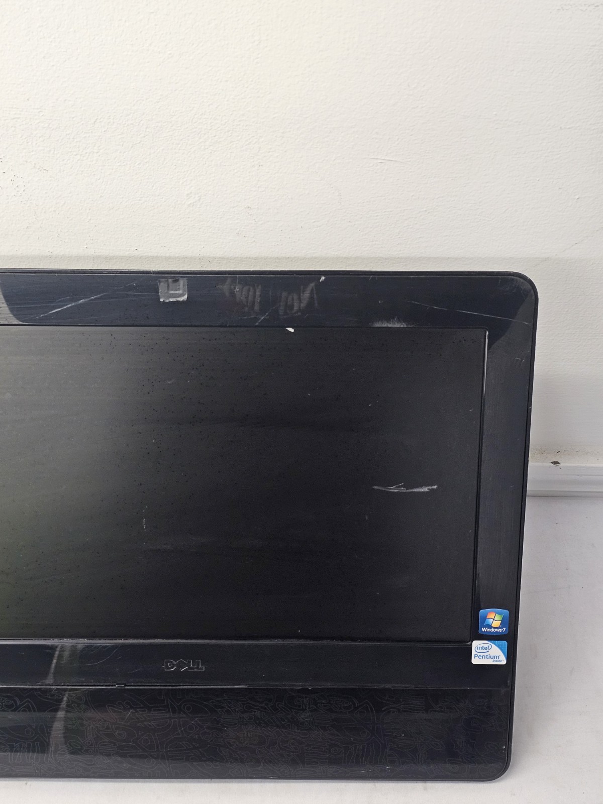Dell Inspiron One 19A All-In-One – Intel Pentium E5400 – 4GB RAM 640GB HDD READ