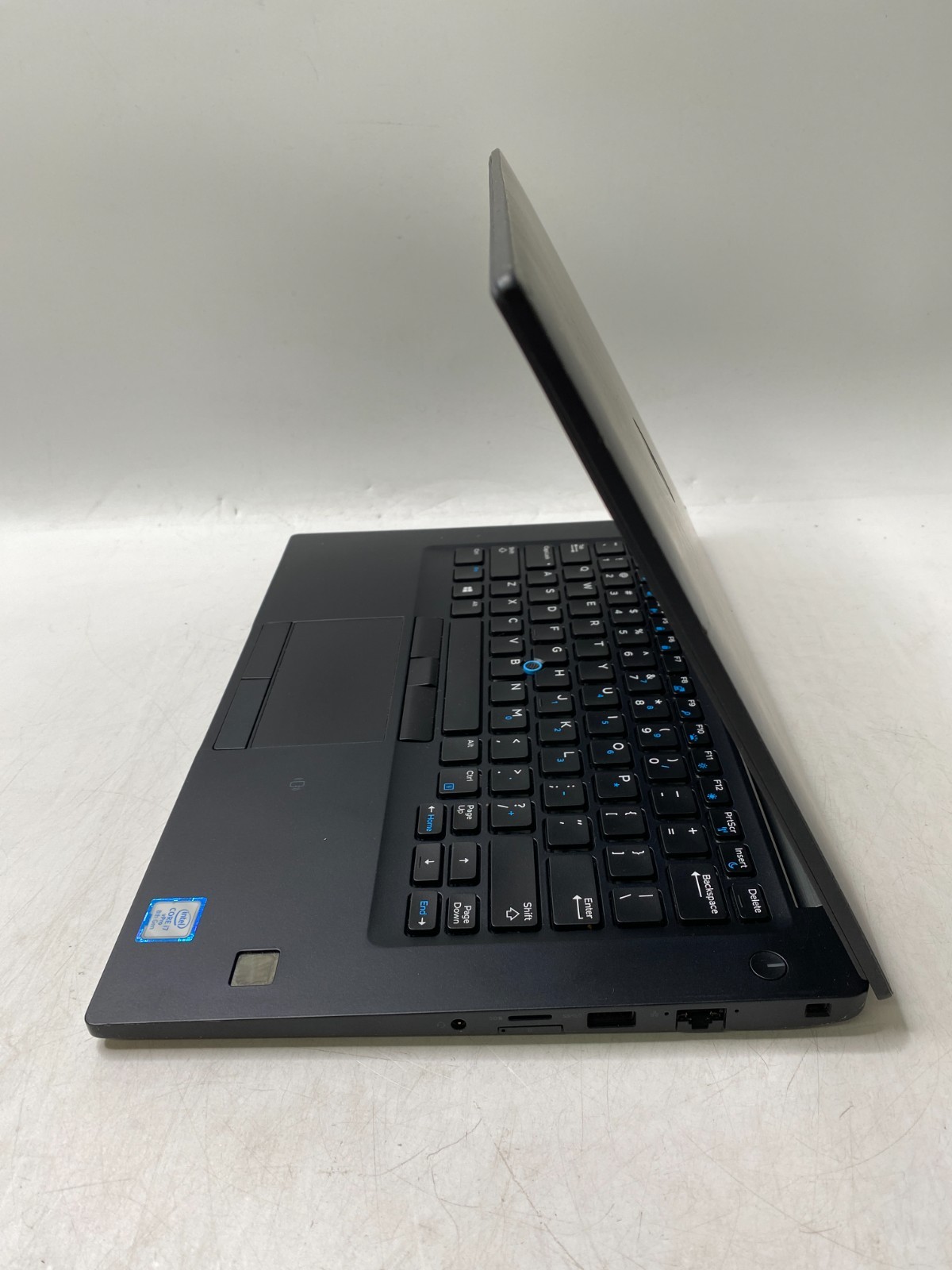 Dell Latitude 7490 14″ i7-8650U 16GB DDR4 256GB SSD Win11Pro 79% Battery, w/AC