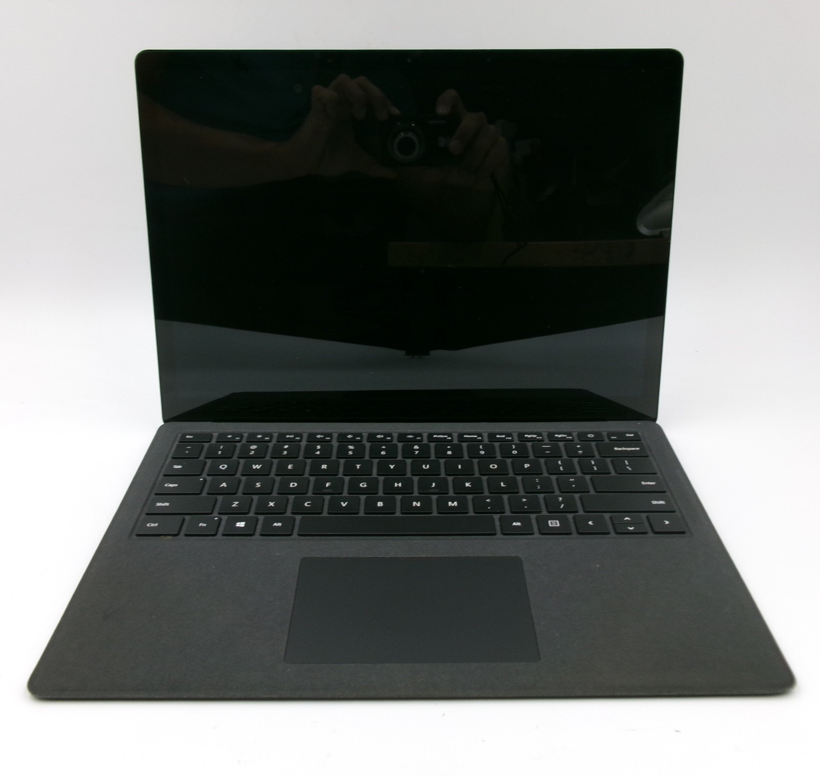 Microsoft 1769 8GB 256GB SSD 8TH i5-8250U CPU @ 1.60GHz W10