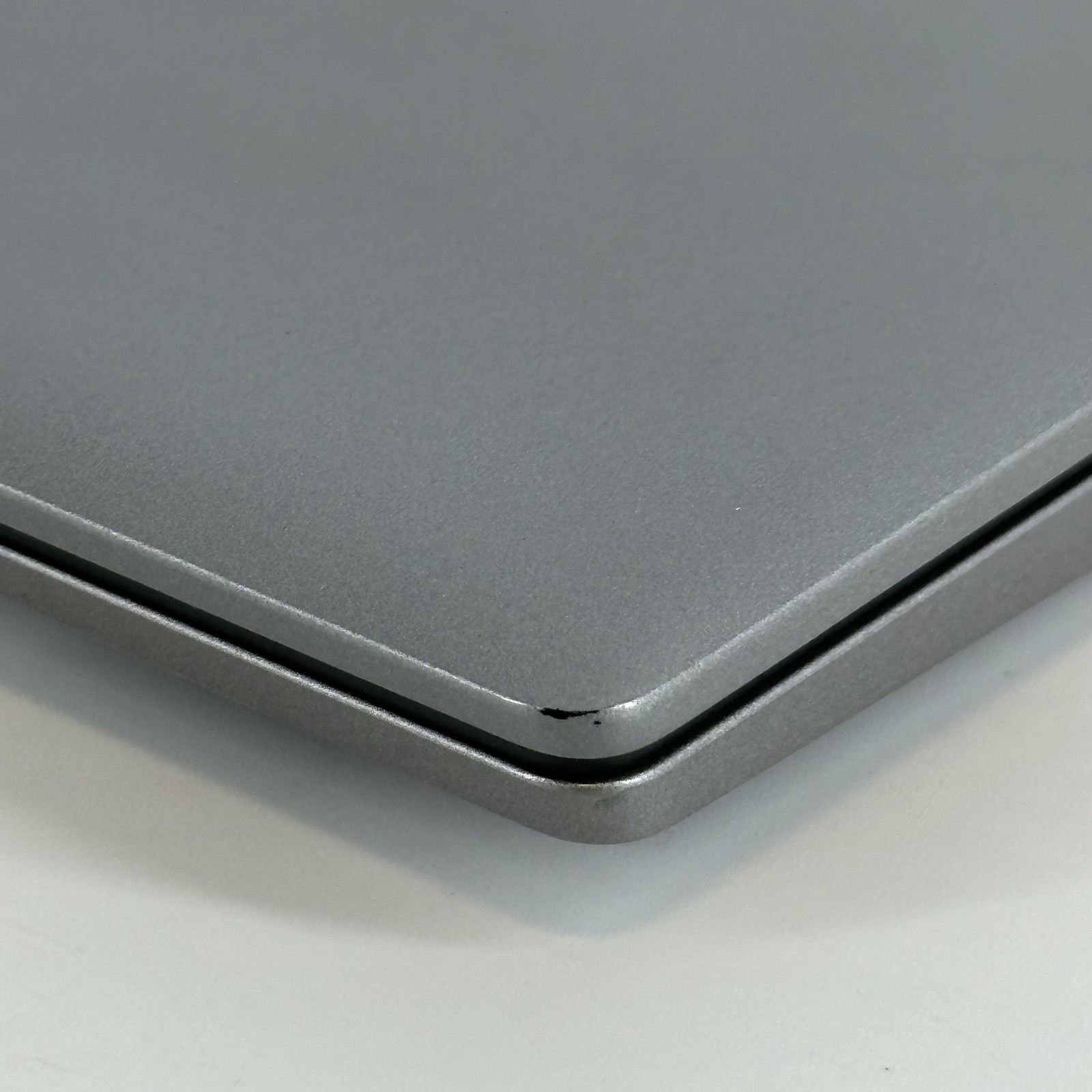 Dell Latitude 5540 15.6 2023 Silver FHD 1.9GHz i7-1370P 16GB 512GB SSD Very Good