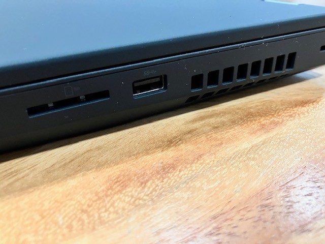 Lenovo ThinkPad P15 Gen 1 15.6″FHD i5-10400H 16GB 512GB SSD Window 11 Pro NVIDIA