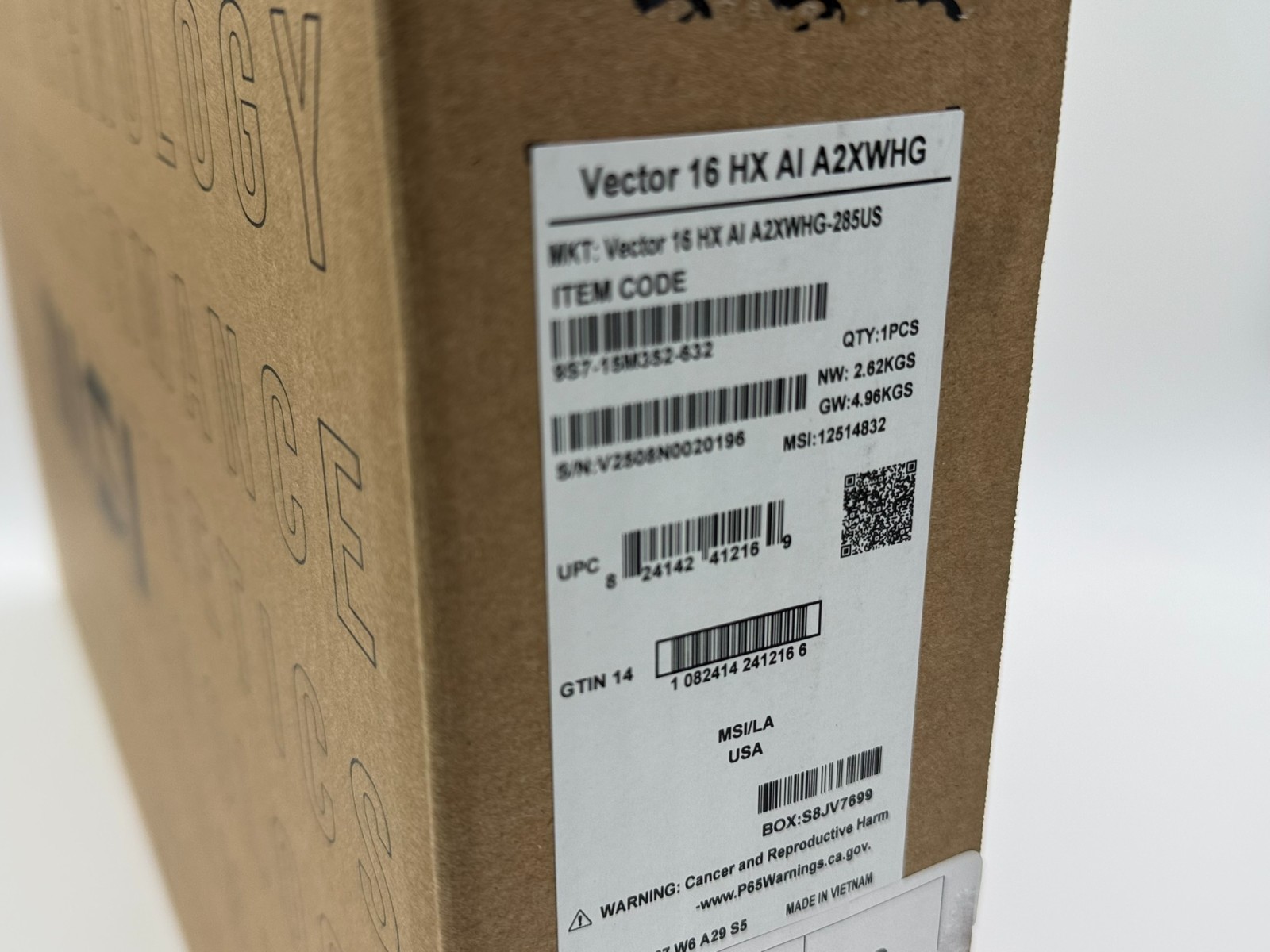 MSI Vector 16 240Hz QHD+ Ultra 7 255HX RTX 5070 Ti 32GB 1TB Gaming Laptop
