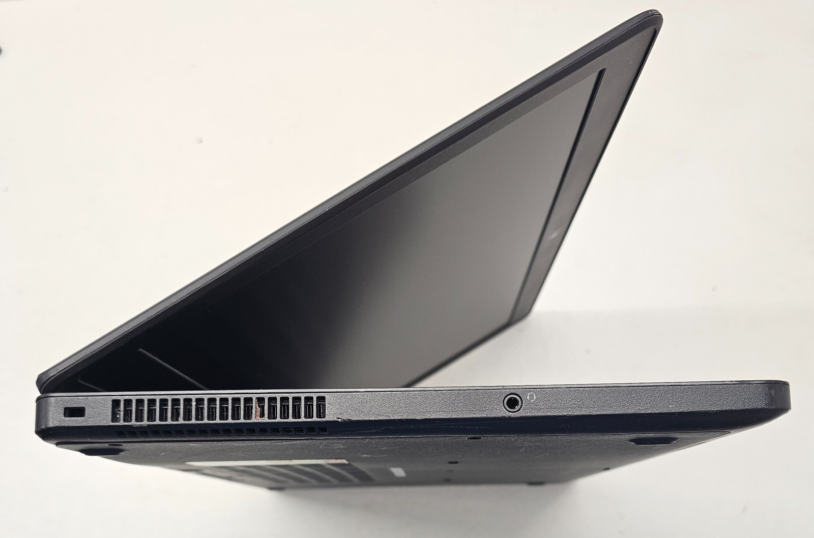 Dell Latitude E5550 15.6″ Laptop Intel Core i5-5200U 4GB Ram NO HD/OS (FL)