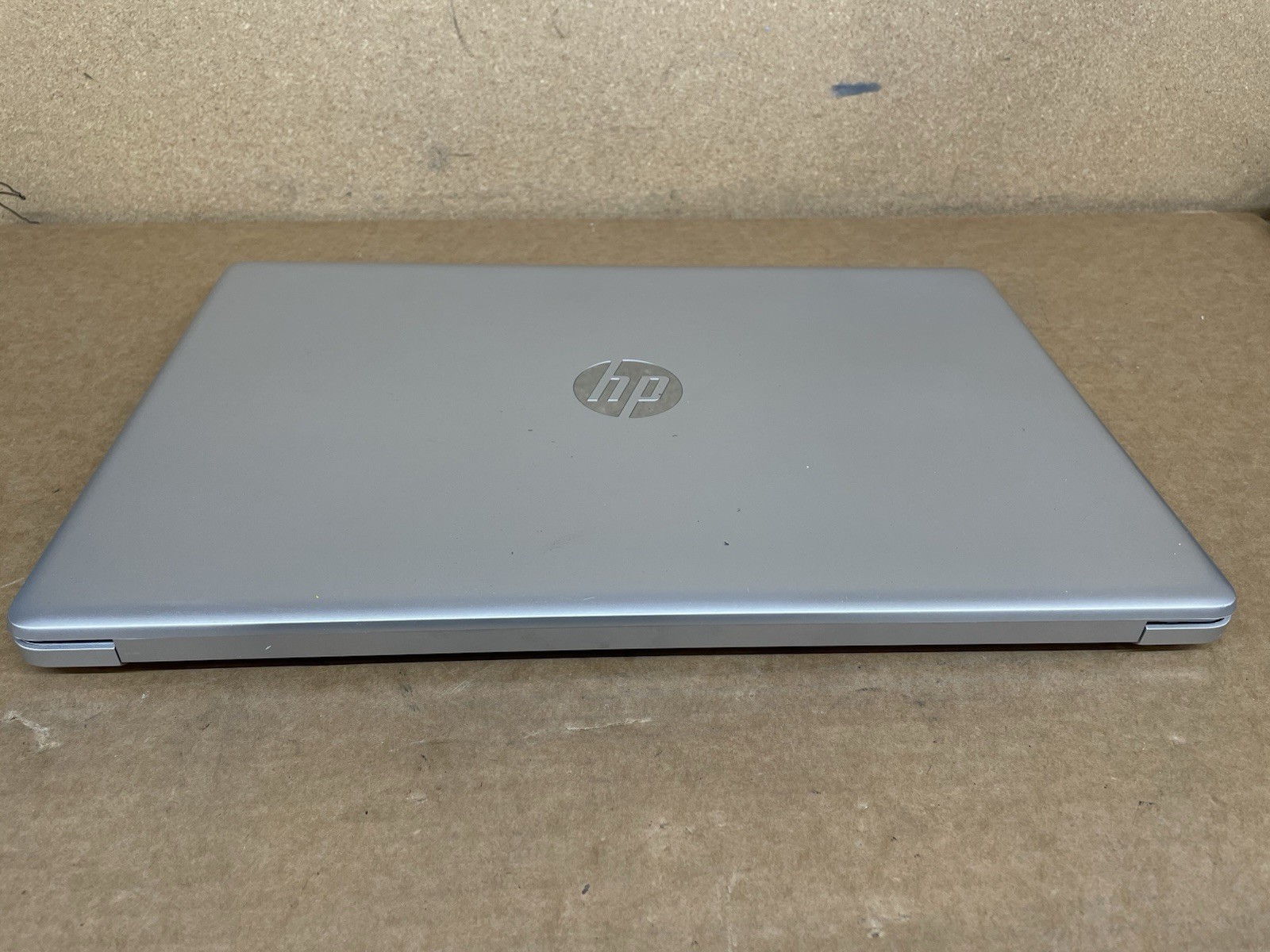 HP Laptop 17-by3xxx, Intel Core i5-1035G1 @1.00GHz, 4GB RAM, 256GB SSD, W11 READ