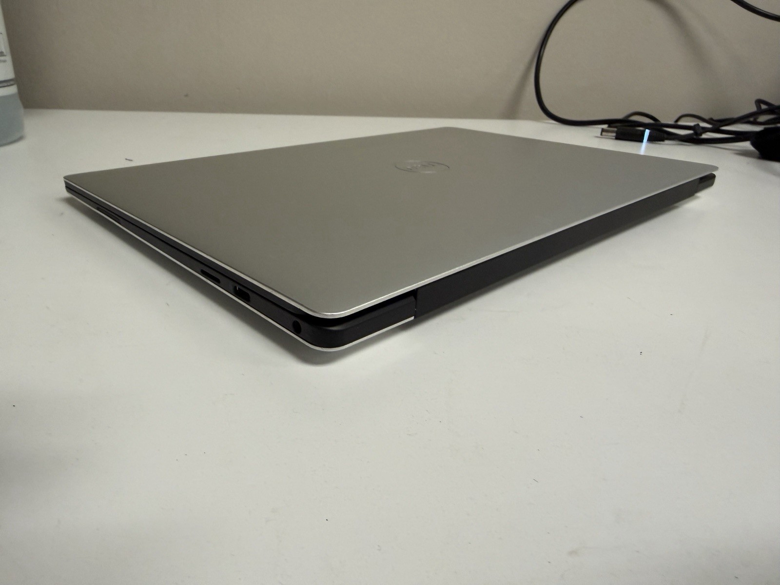 ✅ Dell XPS 13 7390 ✅ i7-10710U 10th Gen ✅ 8GB RAM ✅ NO SSD ✅ NO POWER! AS IS !