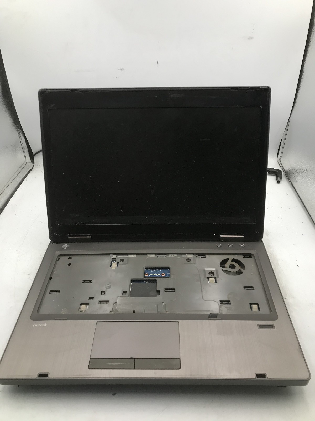 HP PROBOOK 6460B – FOR PARTS/REPAIR – MISSING PARTS – NO CPU – NO RAM – READ -BB