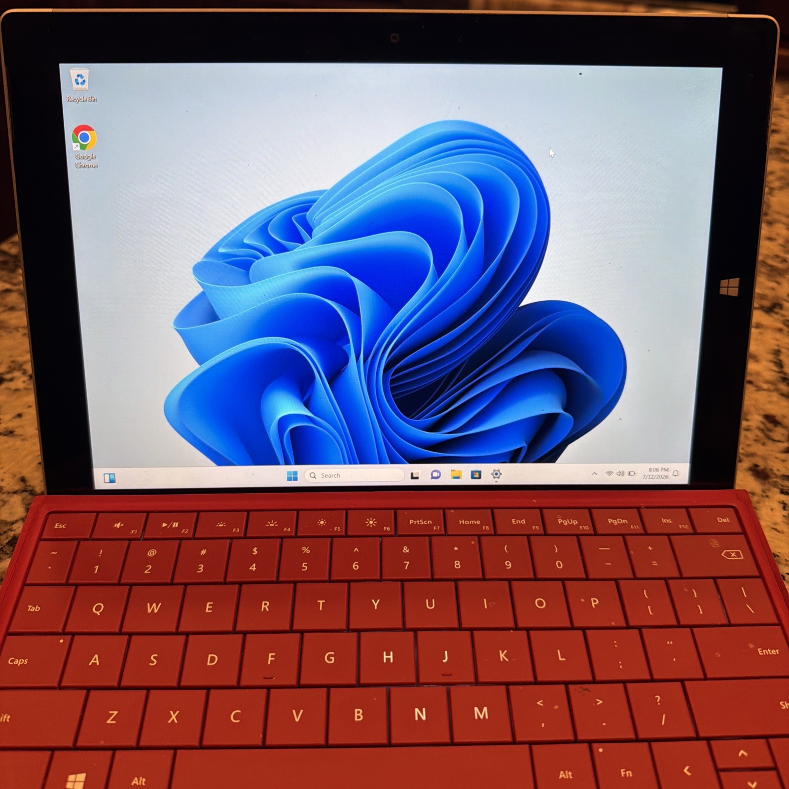 Microsoft Surface 3, Intel Atom x7-Z8700 @ 1.6GHz, 2GB RAM, 64GB SSD, W11p