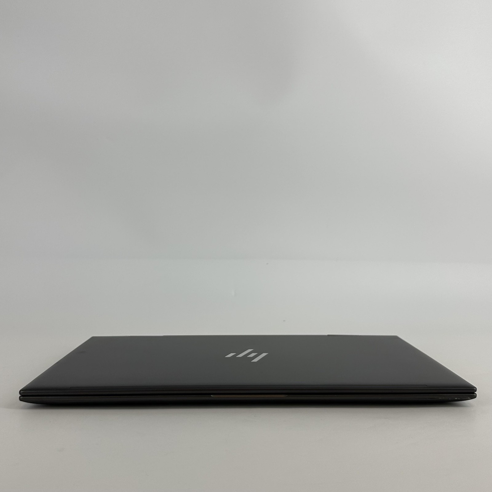 HP Envy x360 15.6 Gray FHD TOUCH 2.1 GHz Ryzen 5 5500U 8GB RAM 256GB SSD Good
