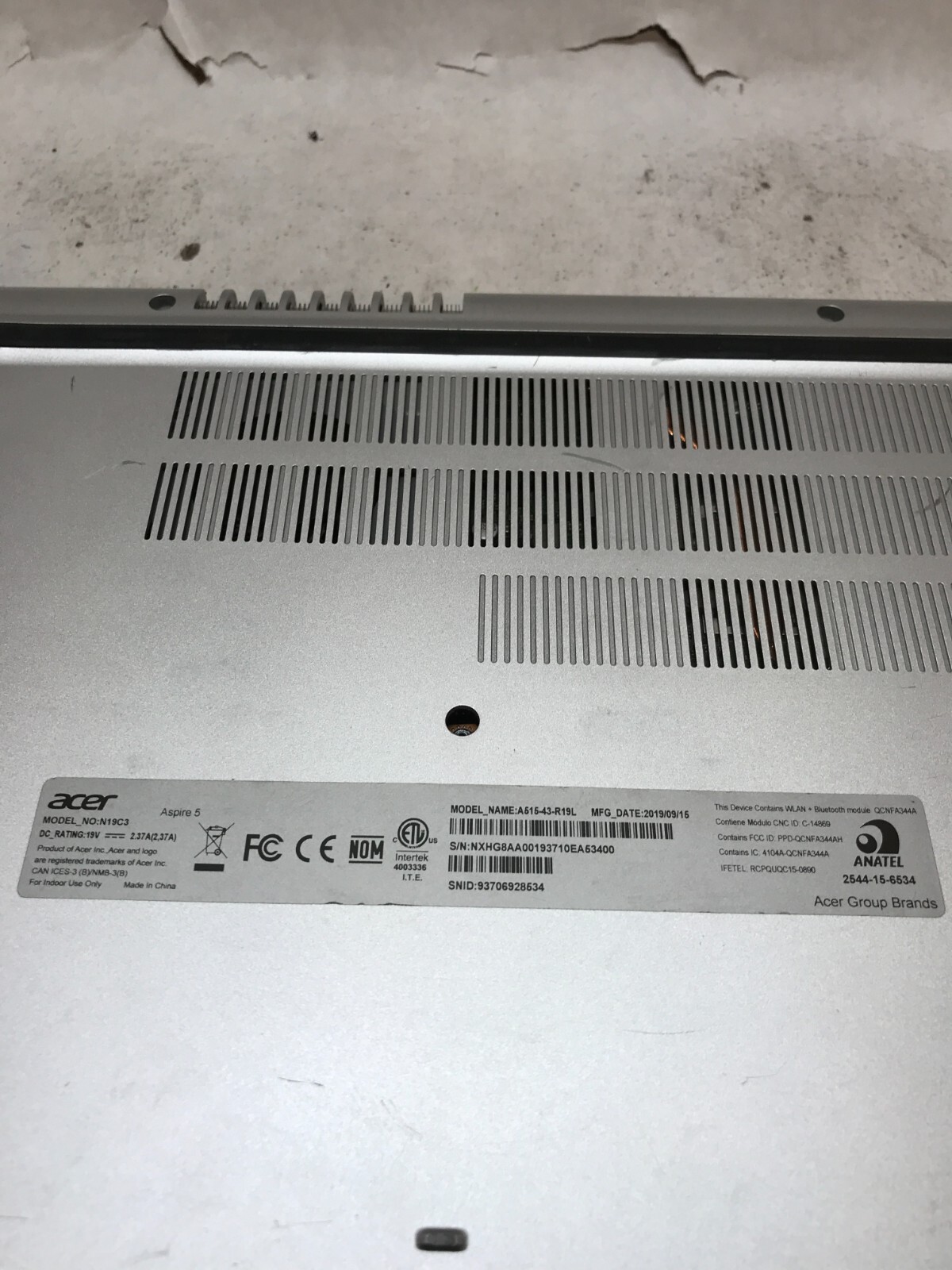 Acer Aspire 5 15″ A515-43-R19L AMD Ryzen 3 3200U NO RAM NO HDD/OS Power Dead -DW