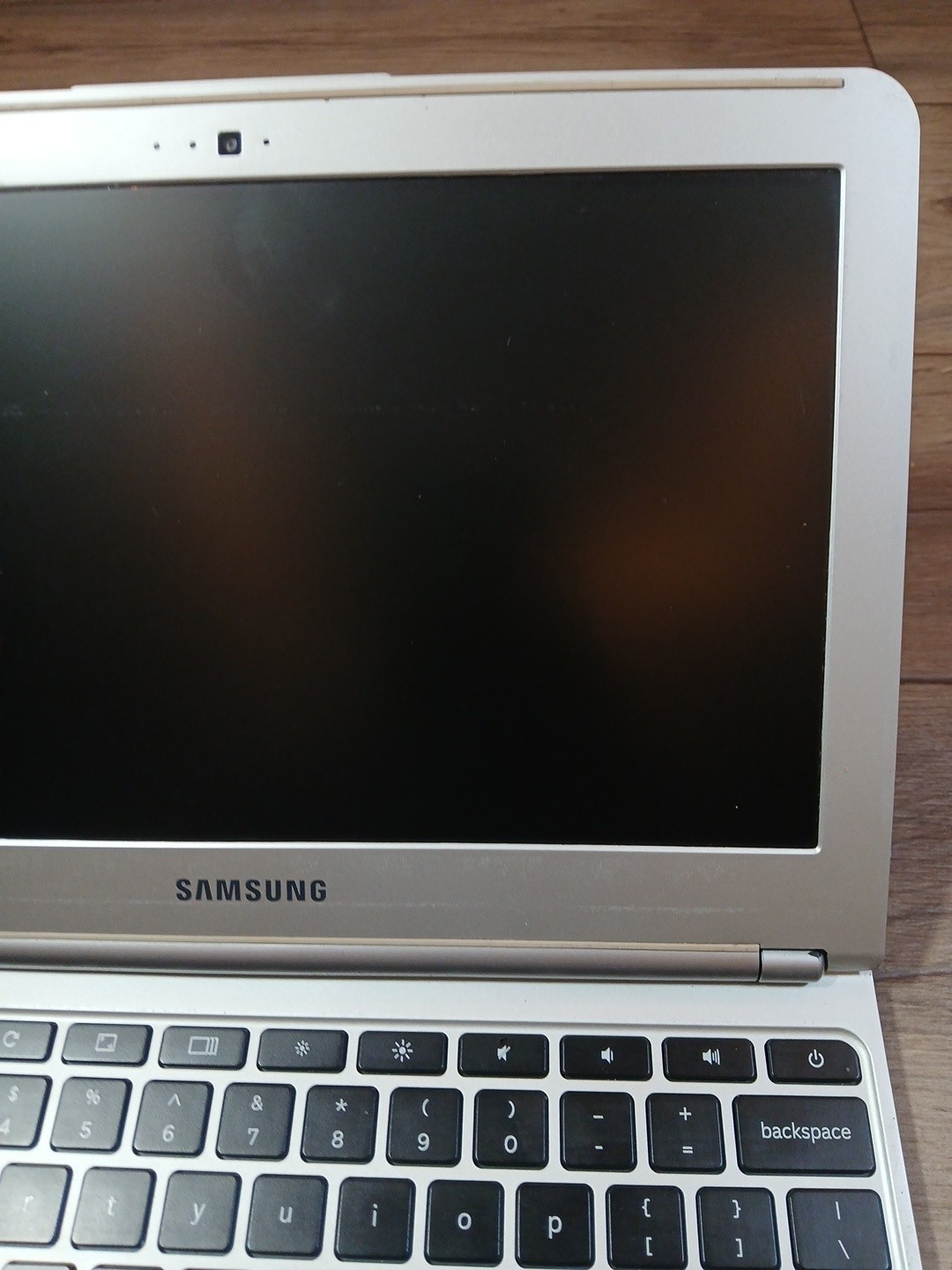 Samsung Laptop Chromebook XE303C12 Dual-Core 1.7GHz 2GB 16GB UNTESTED NO CHARGER