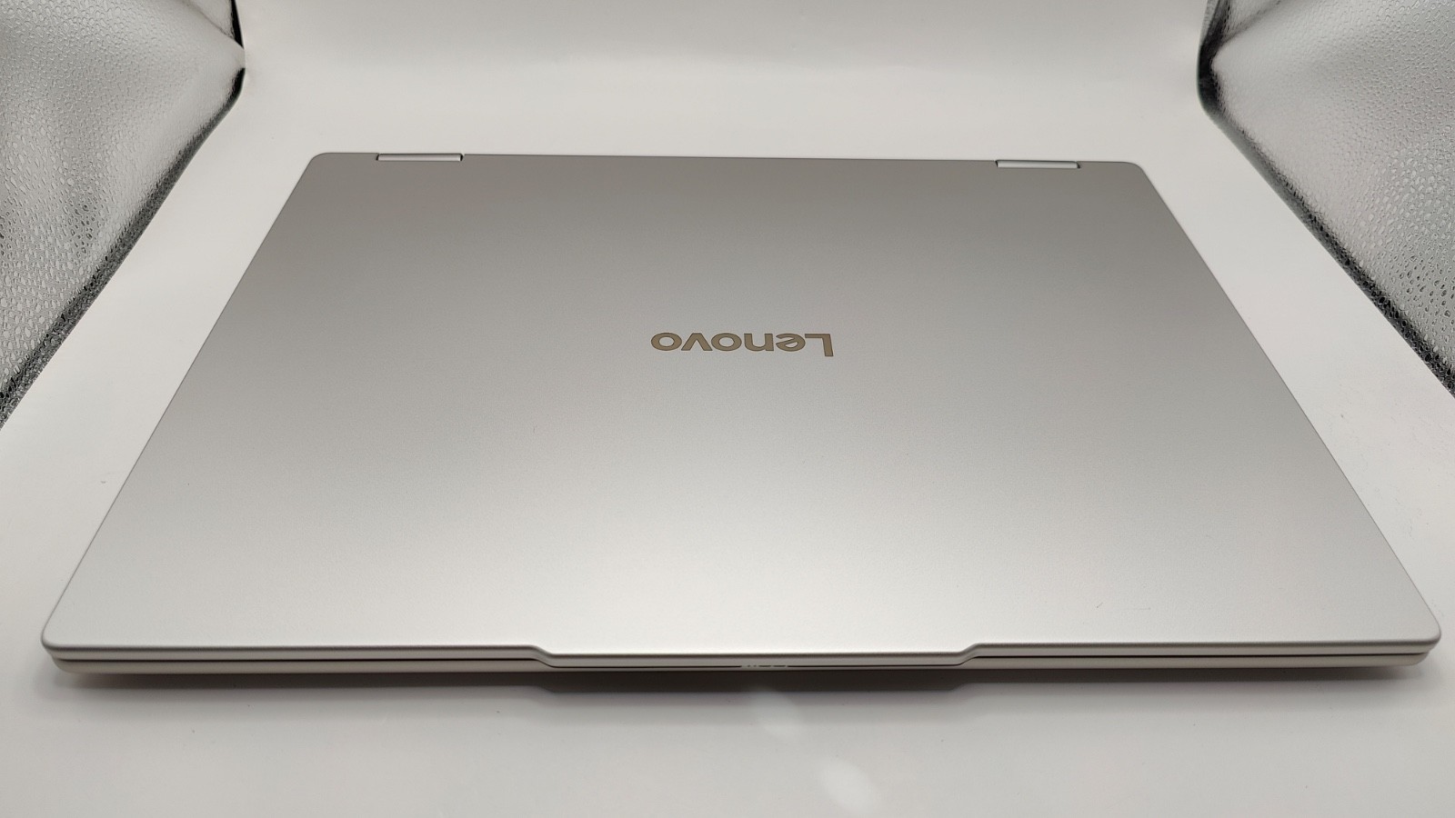 Lenovo Yoga 7a 16″ OLED FHD 2in1 TouchScreen/Ryzen AI 7/24GB/512GB/FREE SHIPPING