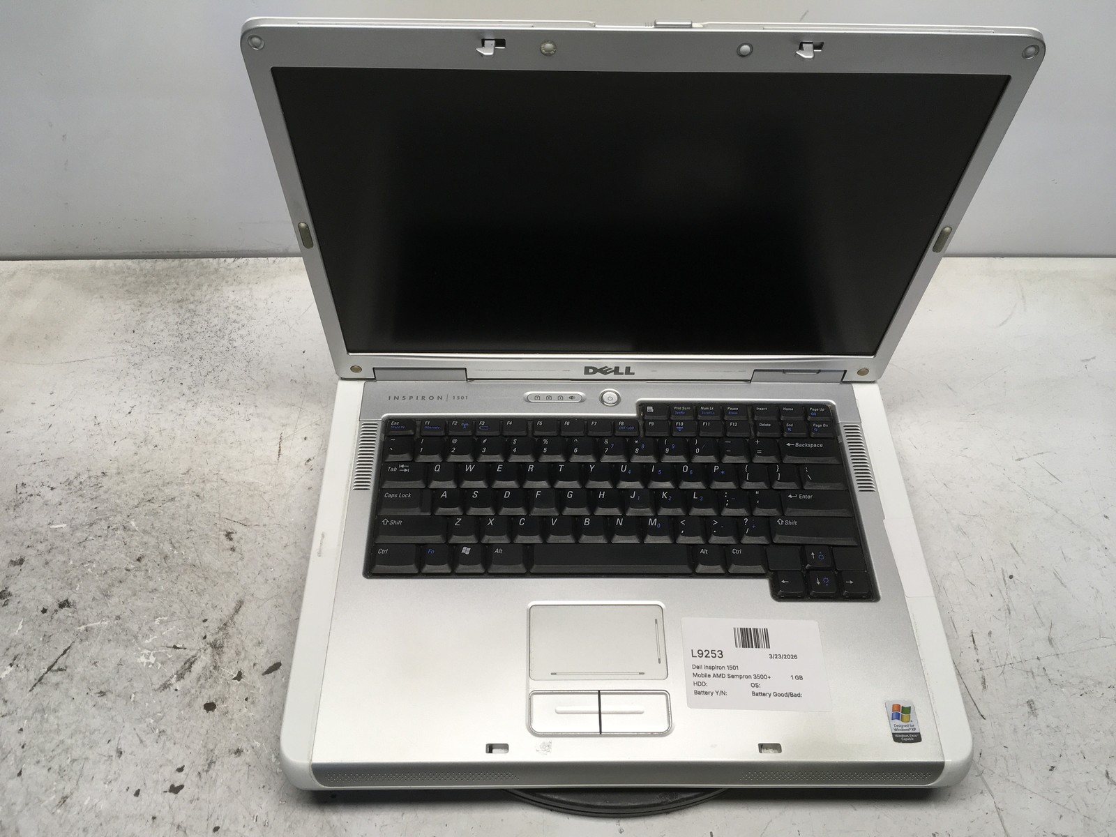 Dell Inspiron 1501 Mobile AMD Sempron 3500+ 1.8GHz 1 GB NO HDD No Batt
