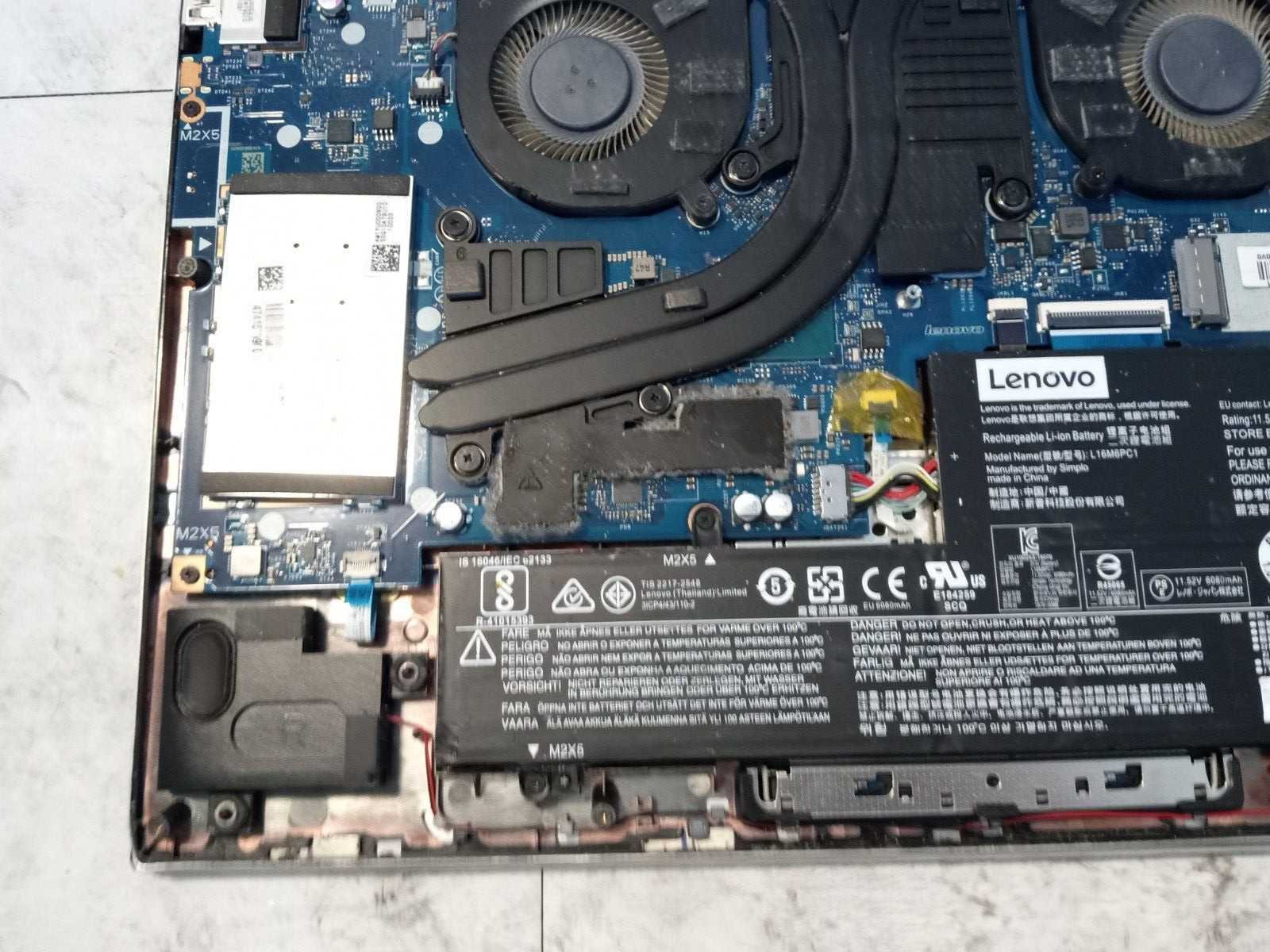 Lenovo Yoga 720-15IKB 15.6″ Laptop Intel Core i7 PARTS OR REPAIR -FM