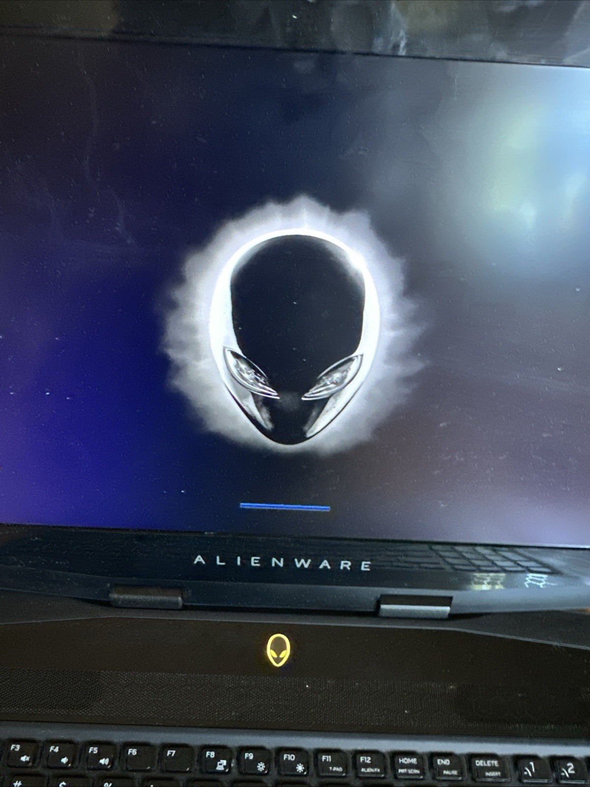 Alienware M15 P79F 15.6″ i7-8750H, 16gb RAM, GeForce GTX 1070,1TB SSD Win10.