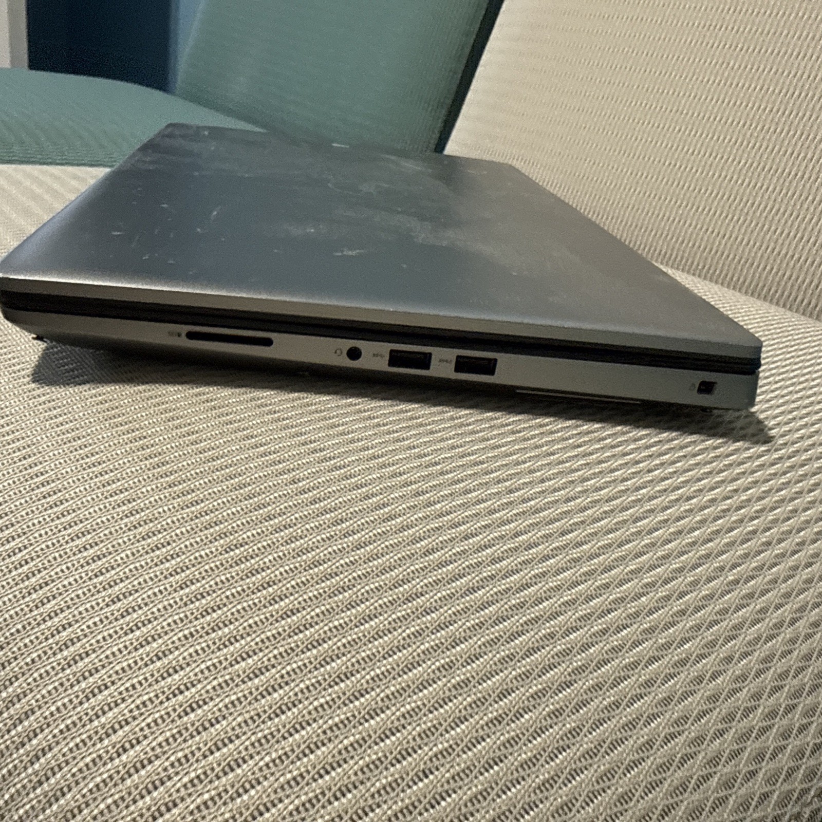 Dell Precision 7550 | i7-10875H | 16GB RAM | NO SSD RTX 3000 *DEAD*