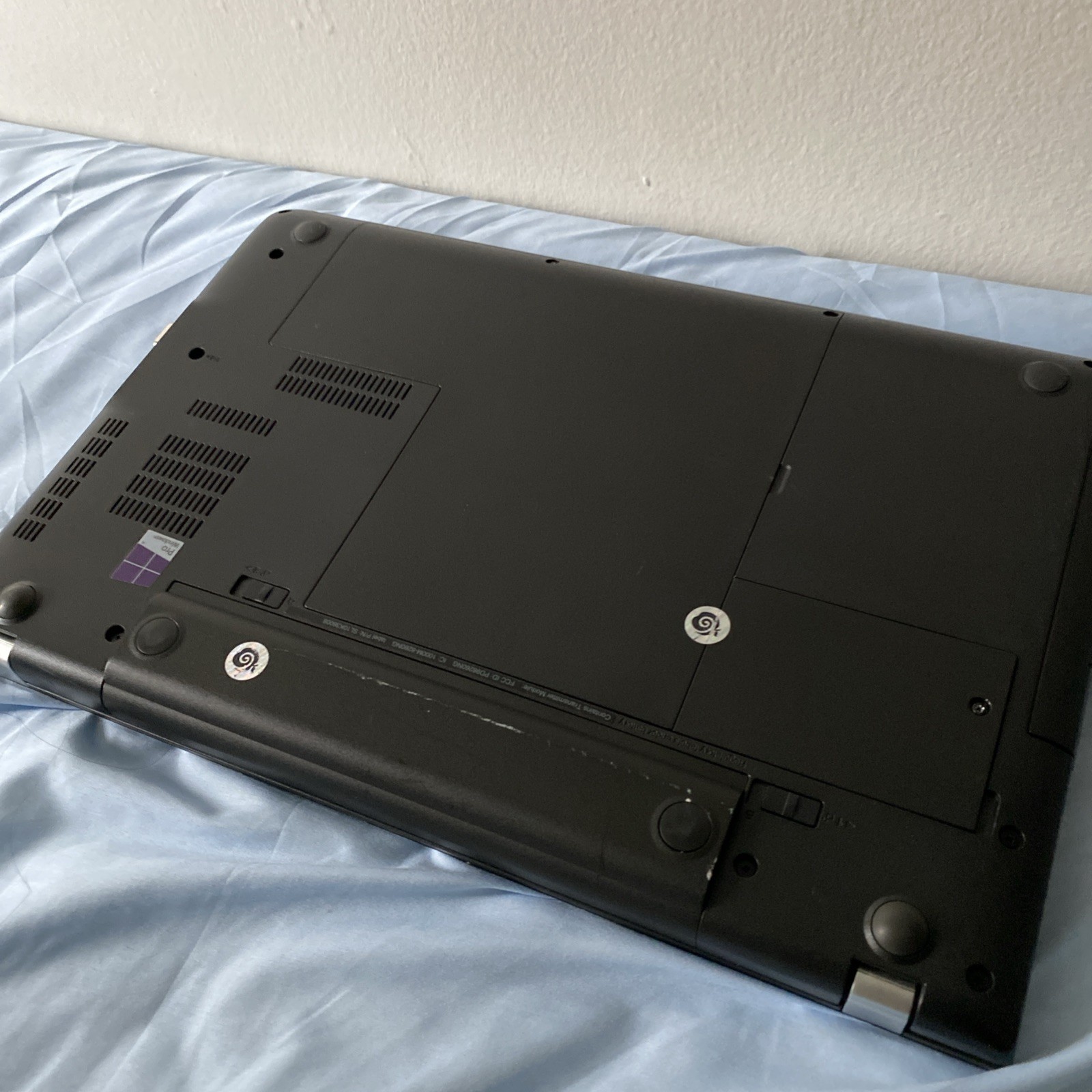Lenovo ThinkPad E560.