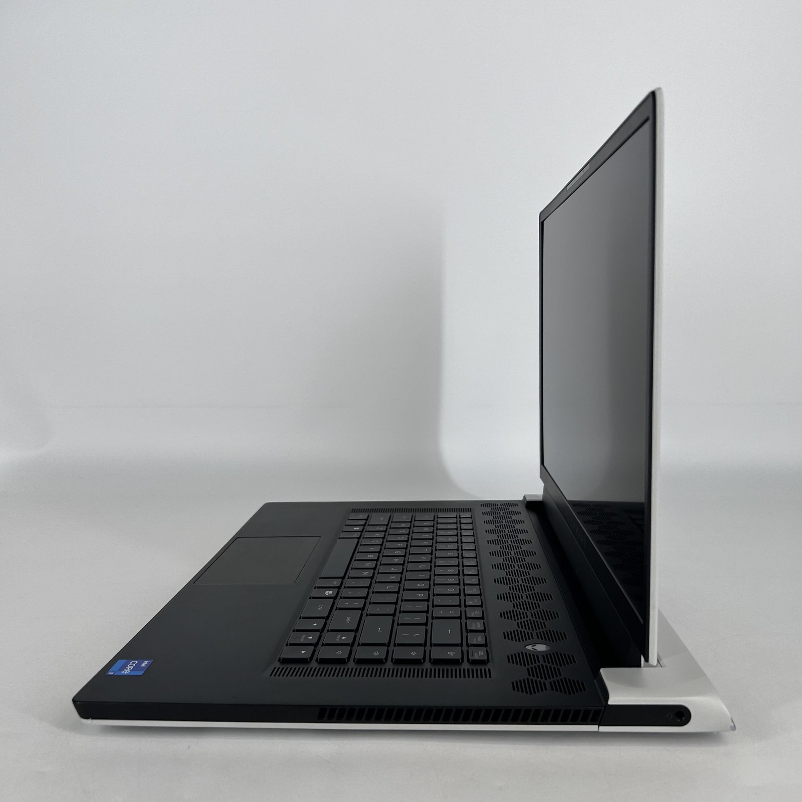 Dell Alienware X17 R1 360Hz FHD i7-11800H 2.30GHz 32GB 1TB RTX 3070 BENT FRAME