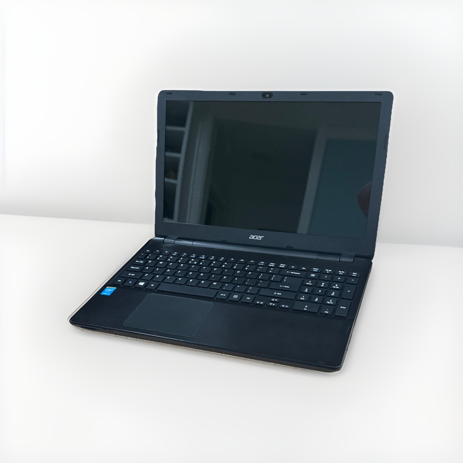 Acer Aspire E5-571 Laptop Intel Core i5 16GB RAM 512GB SDD Windows 11 Black